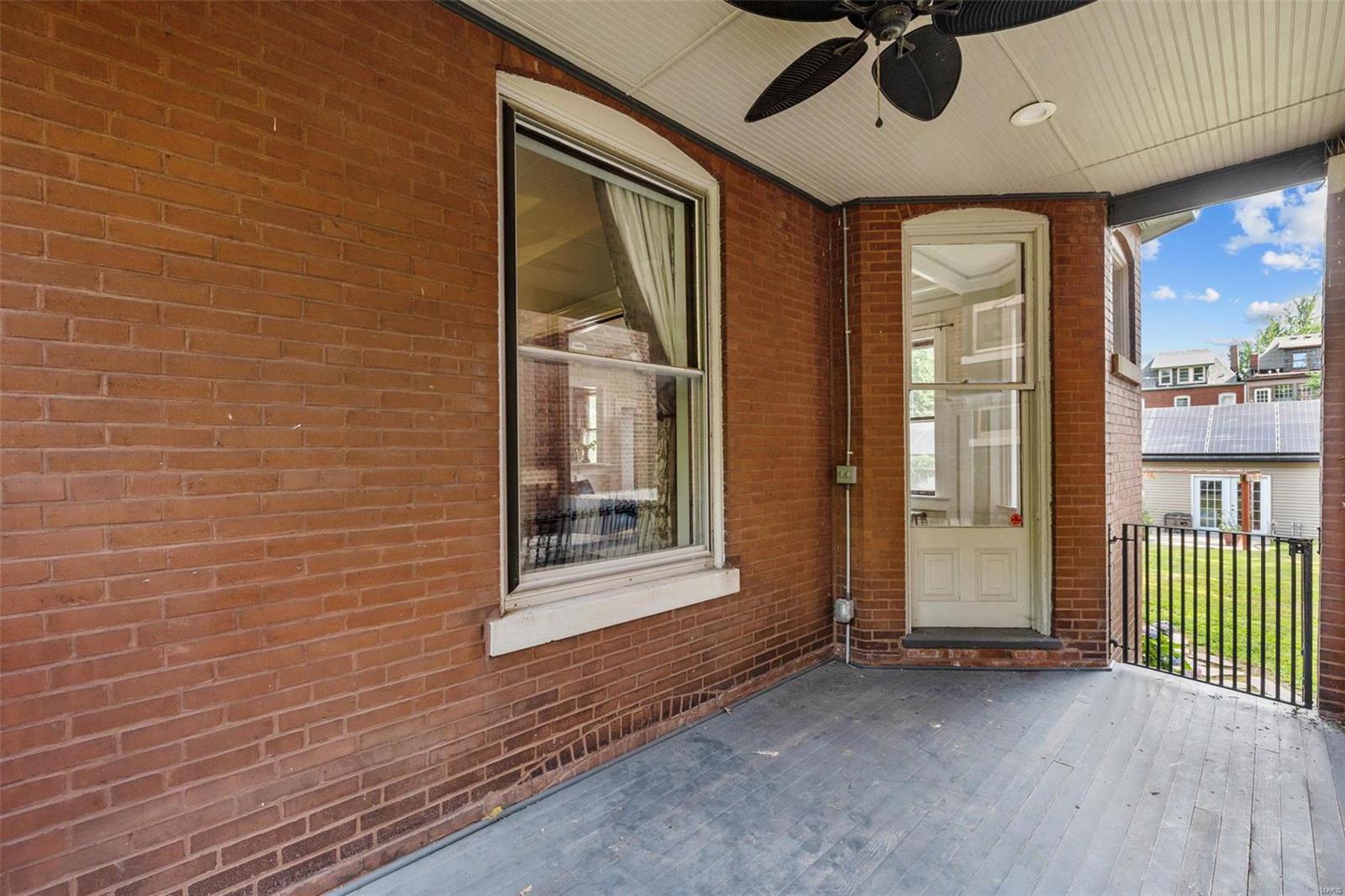 Shaw's Flora Boulevard Sub - Residential