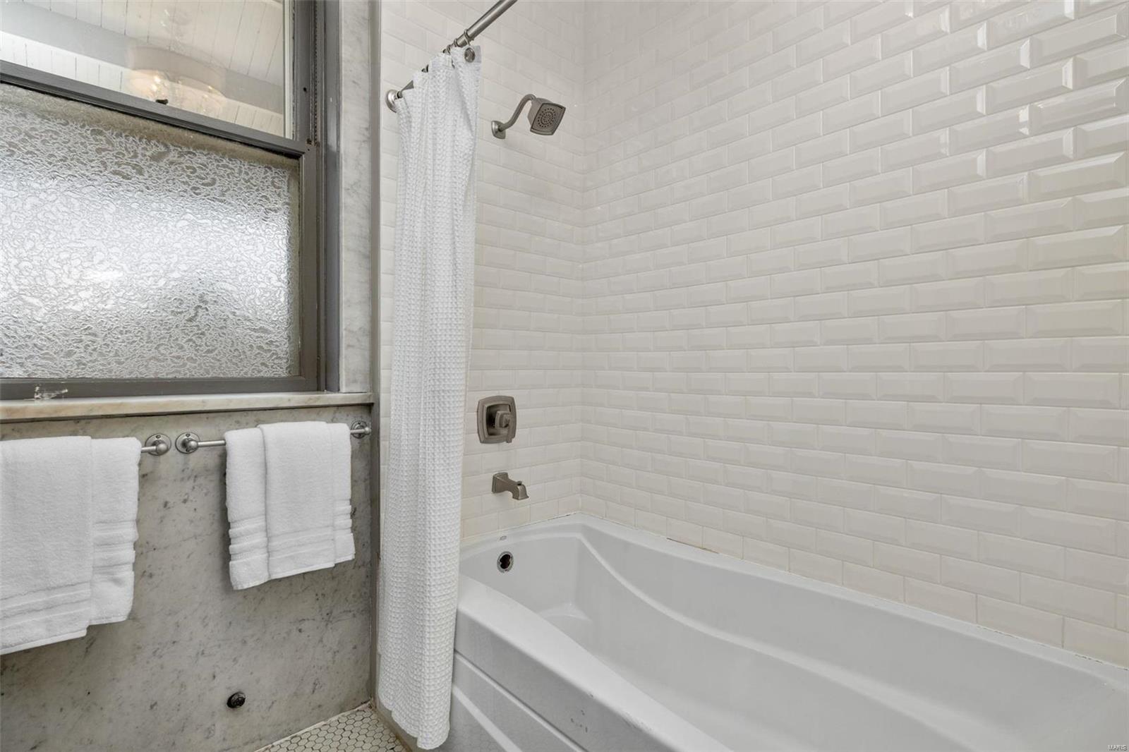 Shaw's Flora Boulevard Sub - Residential