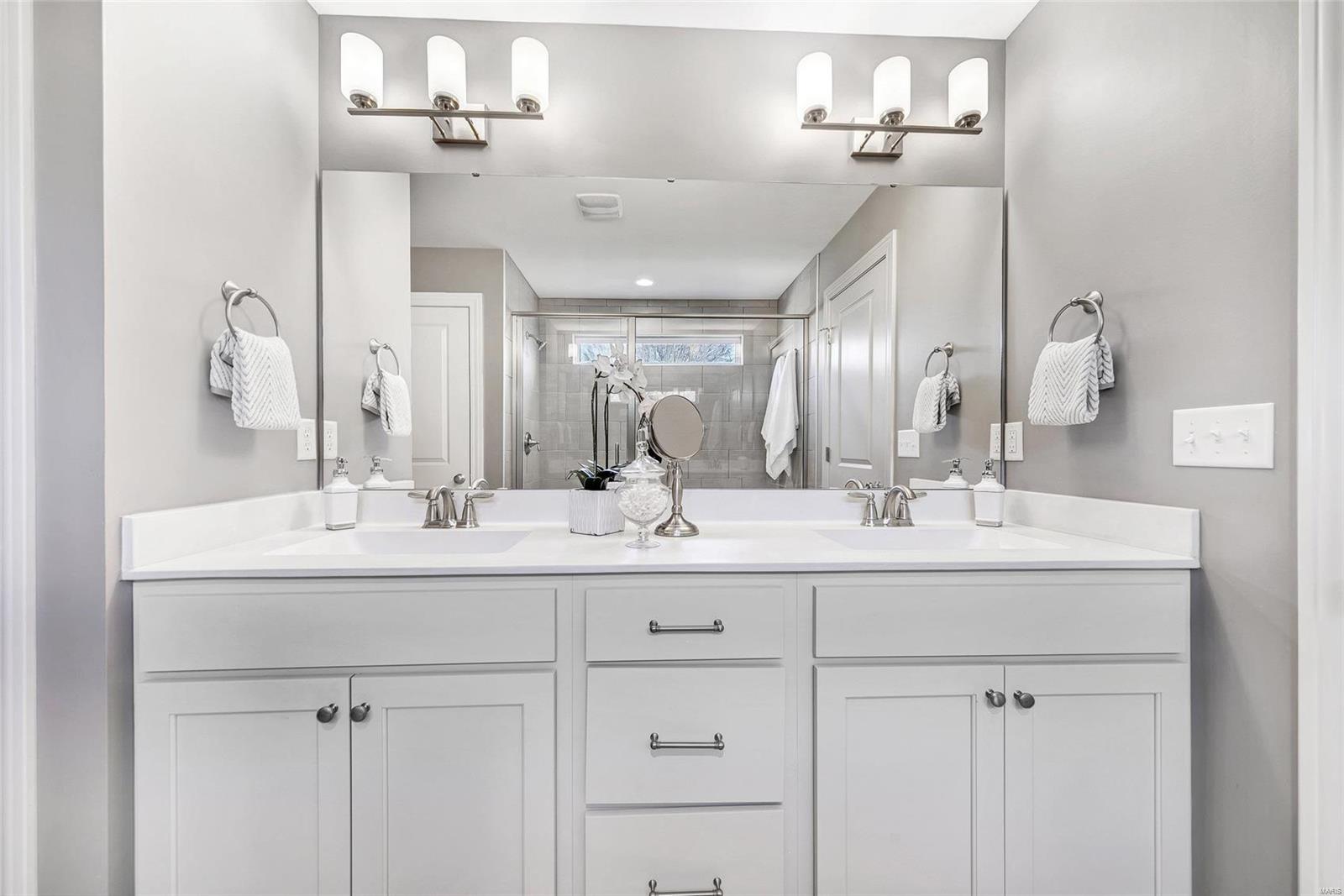 791 North Ballas Road Lt Split - Residential