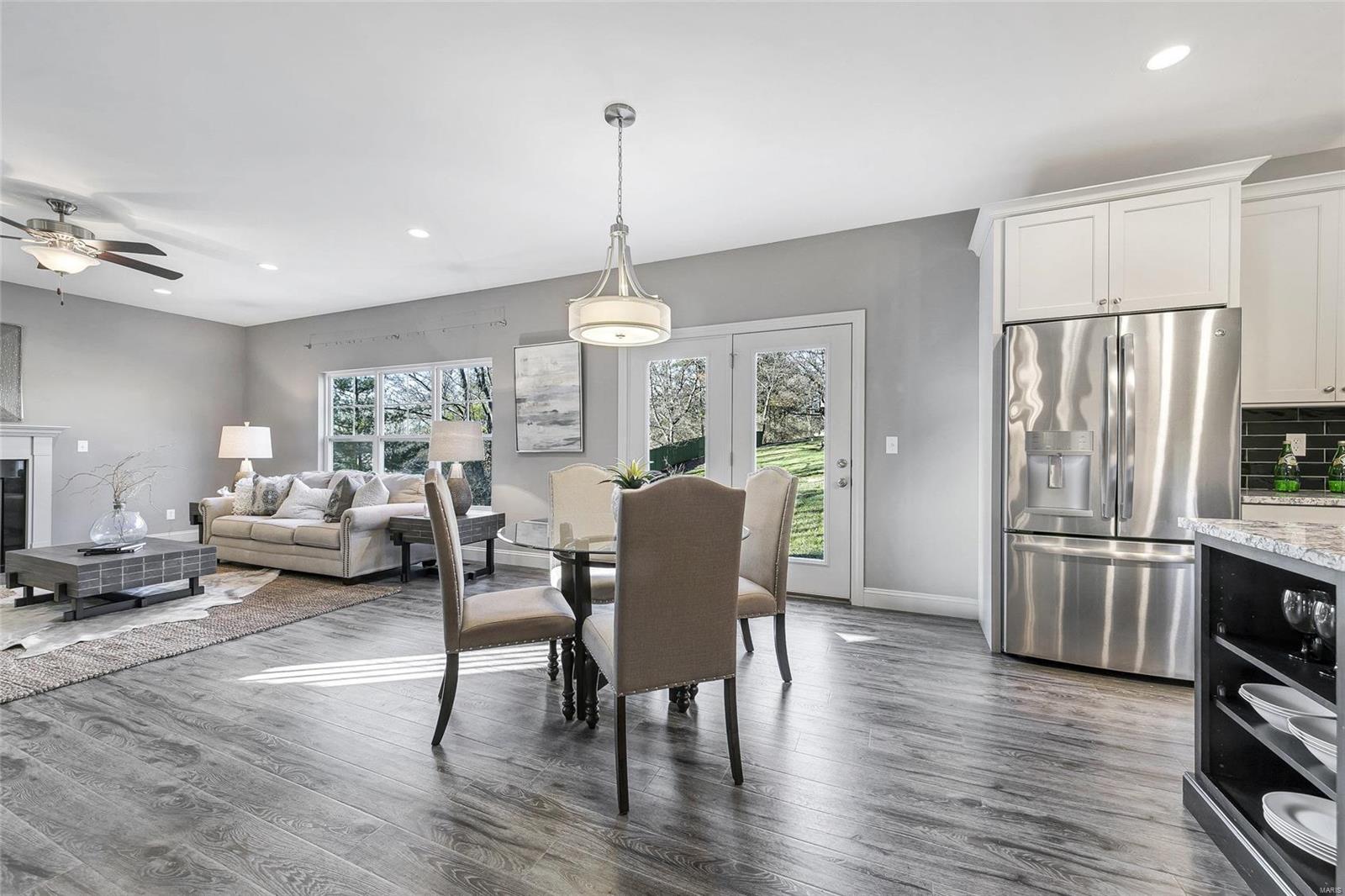 791 North Ballas Road Lt Split - Residential