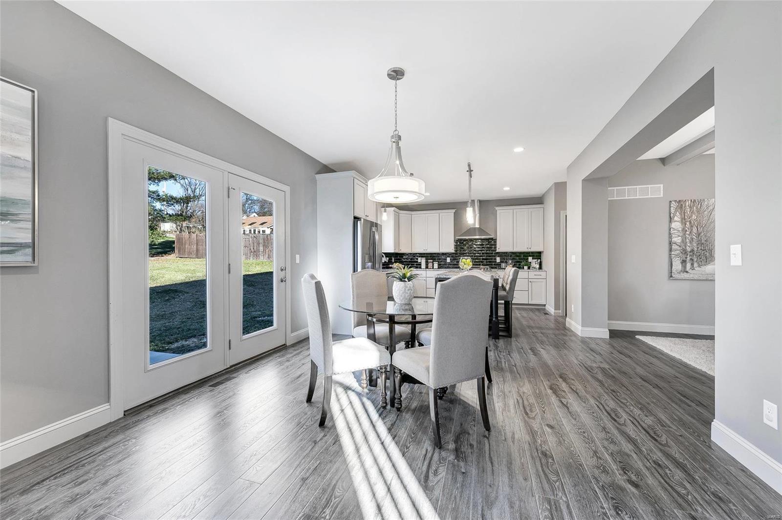 791 North Ballas Road Lt Split - Residential