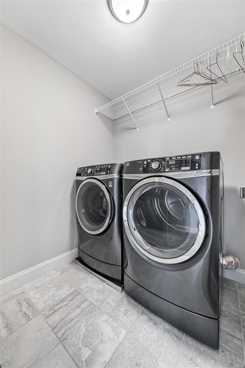 791 North Ballas Road Lt Split - Residential