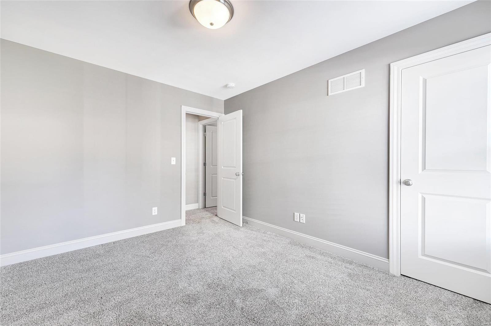 791 North Ballas Road Lt Split - Residential