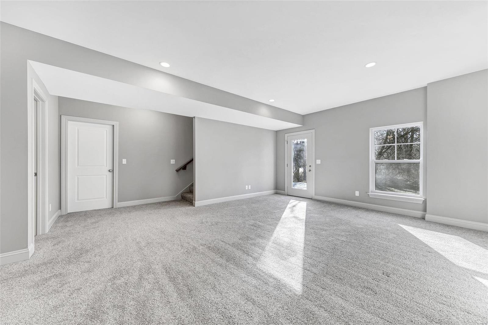 791 North Ballas Road Lt Split - Residential