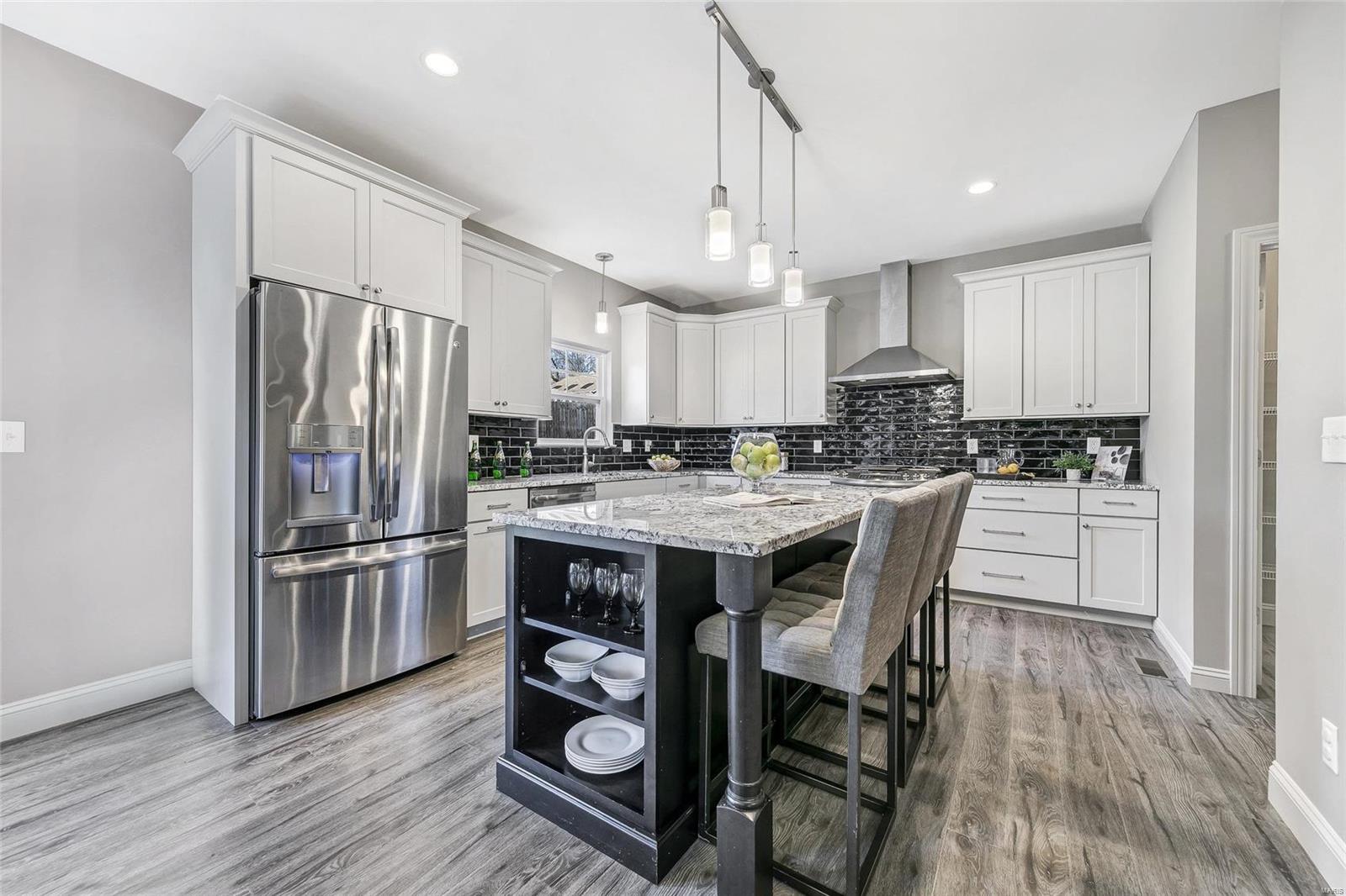 791 North Ballas Road Lt Split - Residential