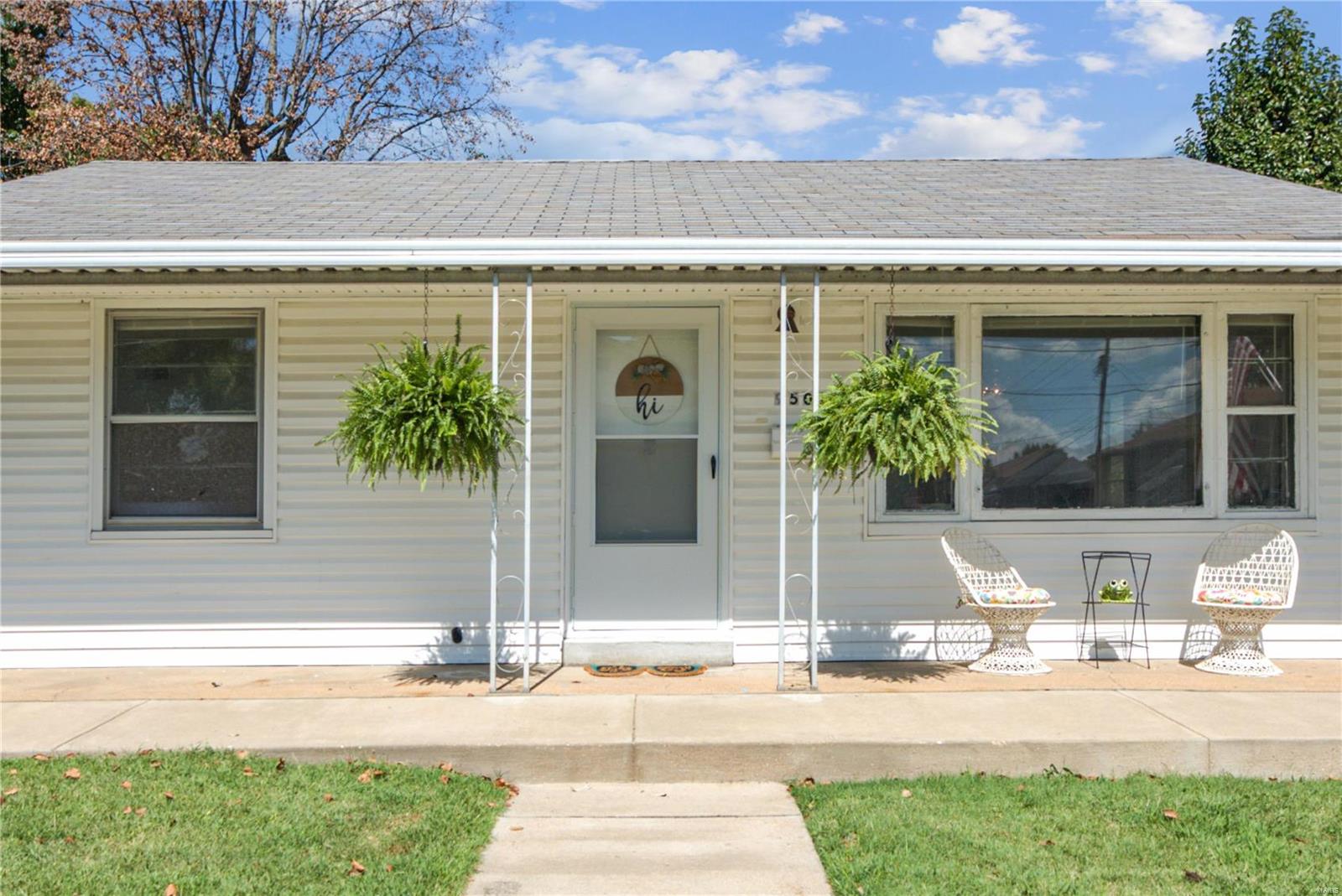 View Overland, MO 63114 house