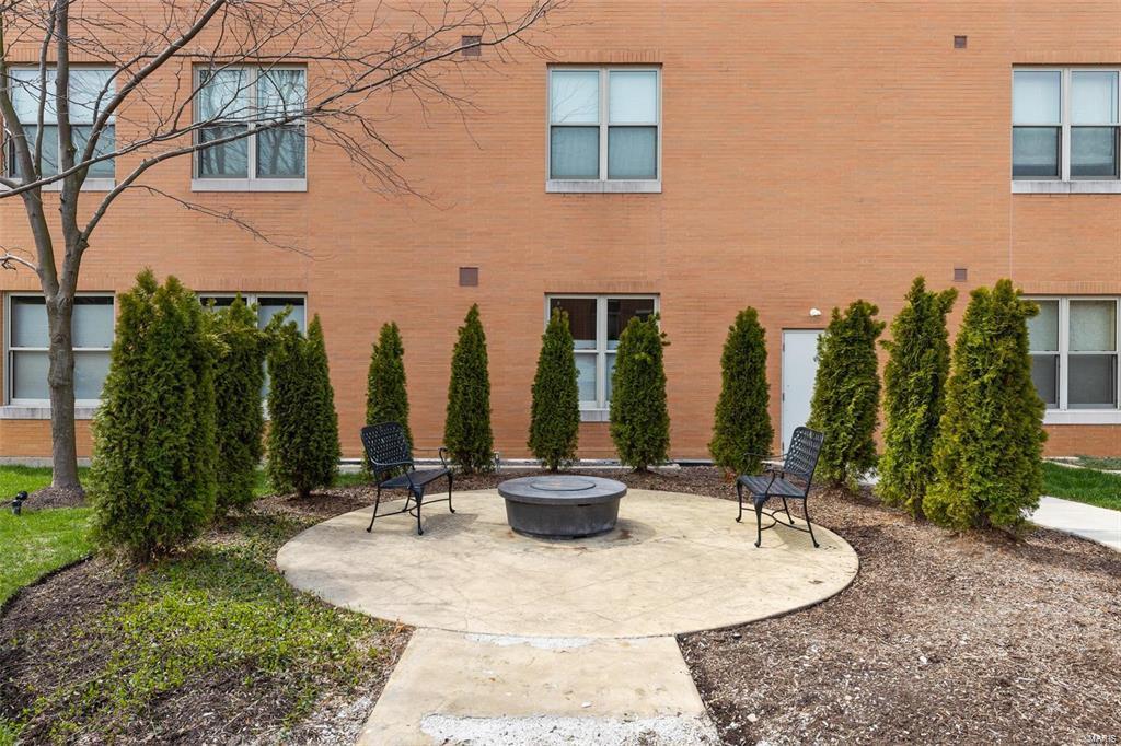 Summit Lofts A Condo Amd - Residential Lease