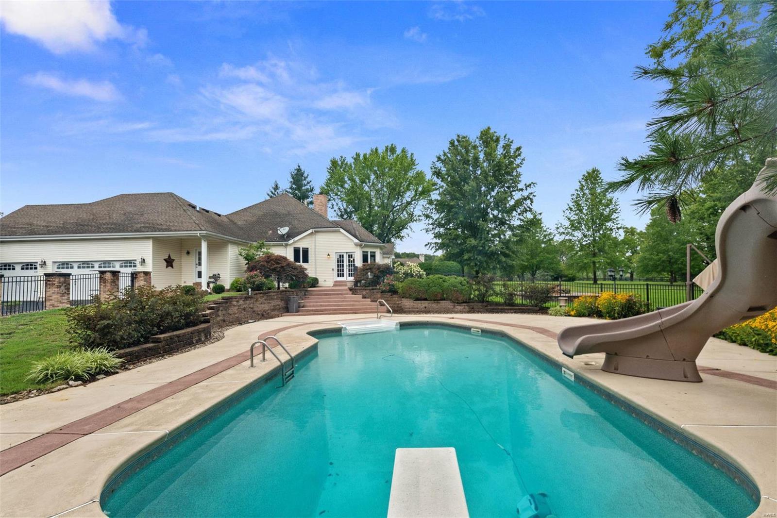 Ridgecreek Estate - Residential