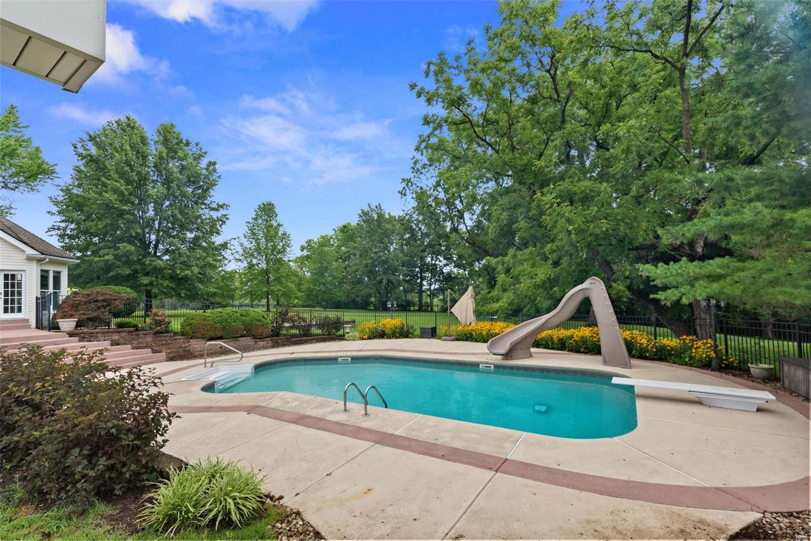 Ridgecreek Estate - Residential