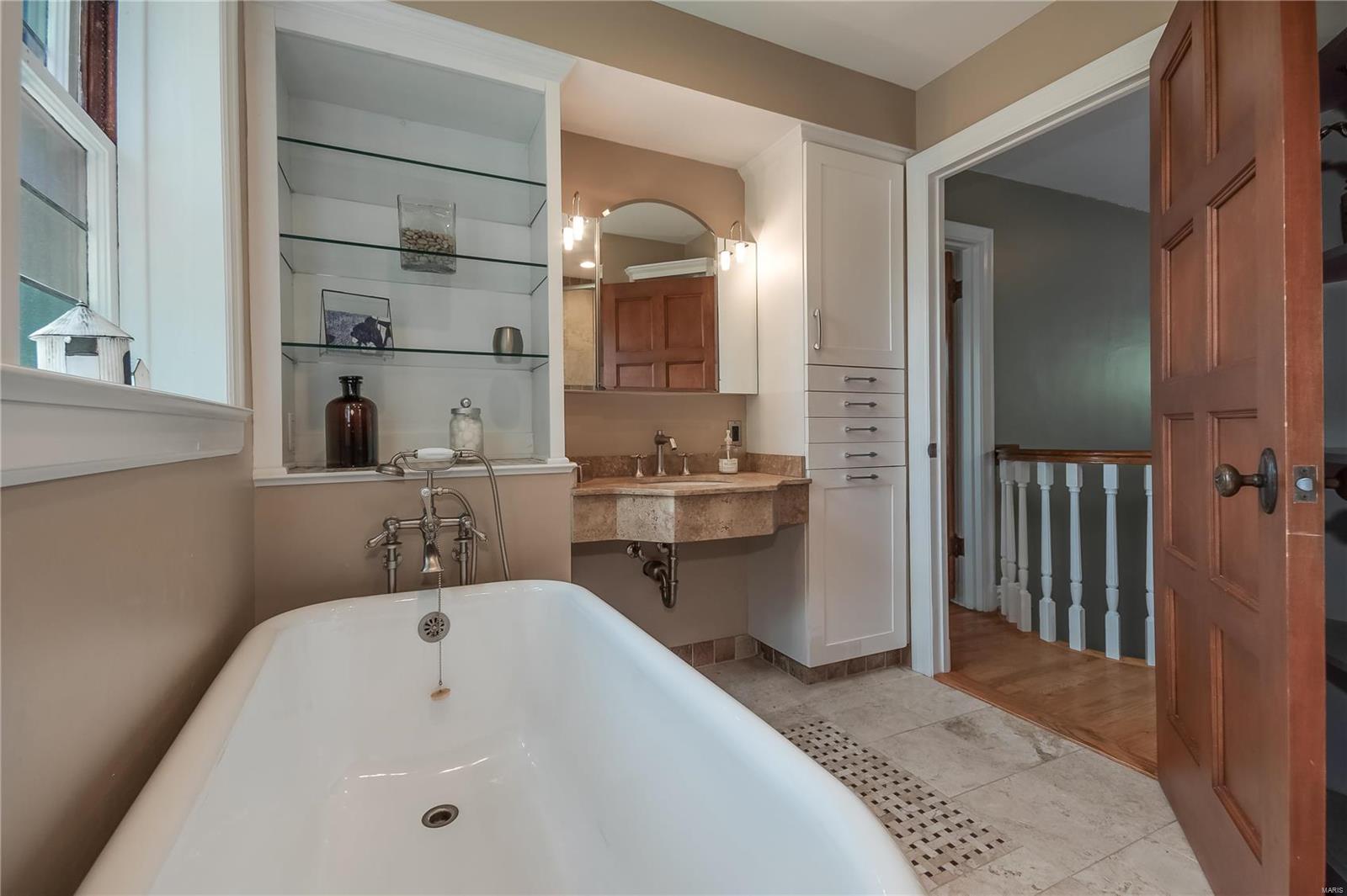 LA Hacienda - Residential