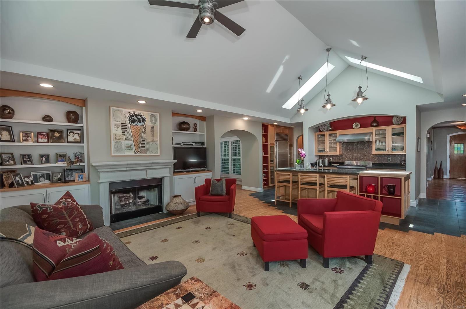 LA Hacienda - Residential