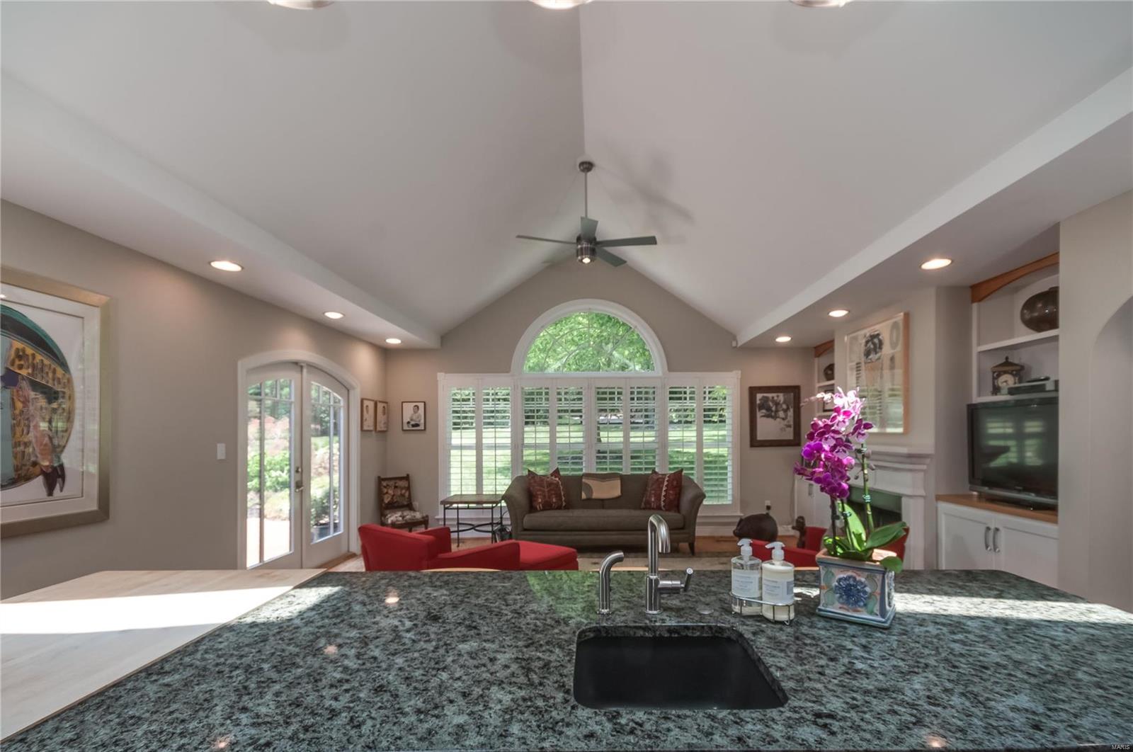 LA Hacienda - Residential