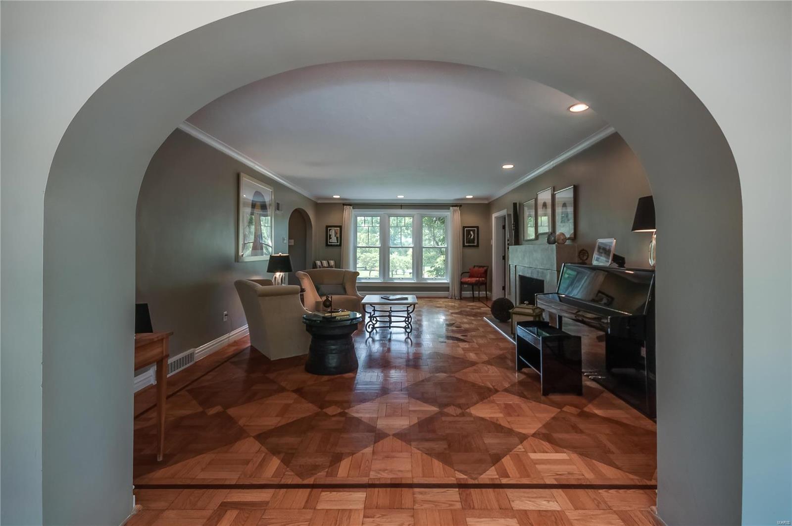 LA Hacienda - Residential