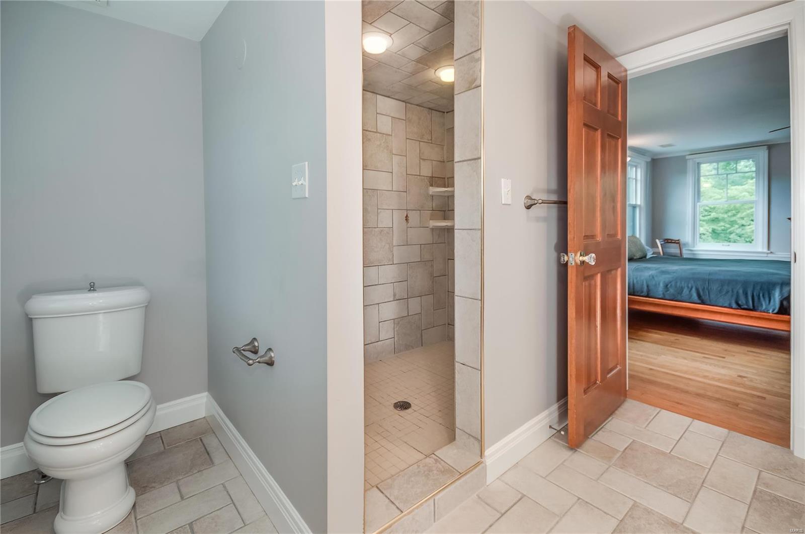 LA Hacienda - Residential