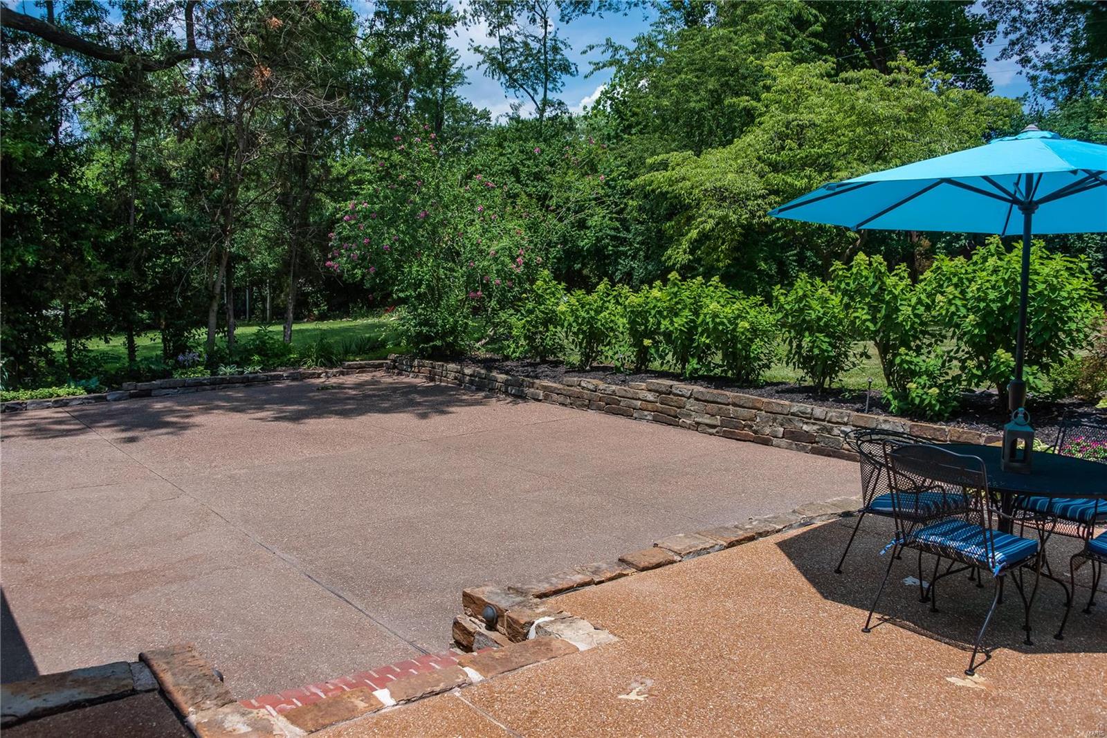 LA Hacienda - Residential