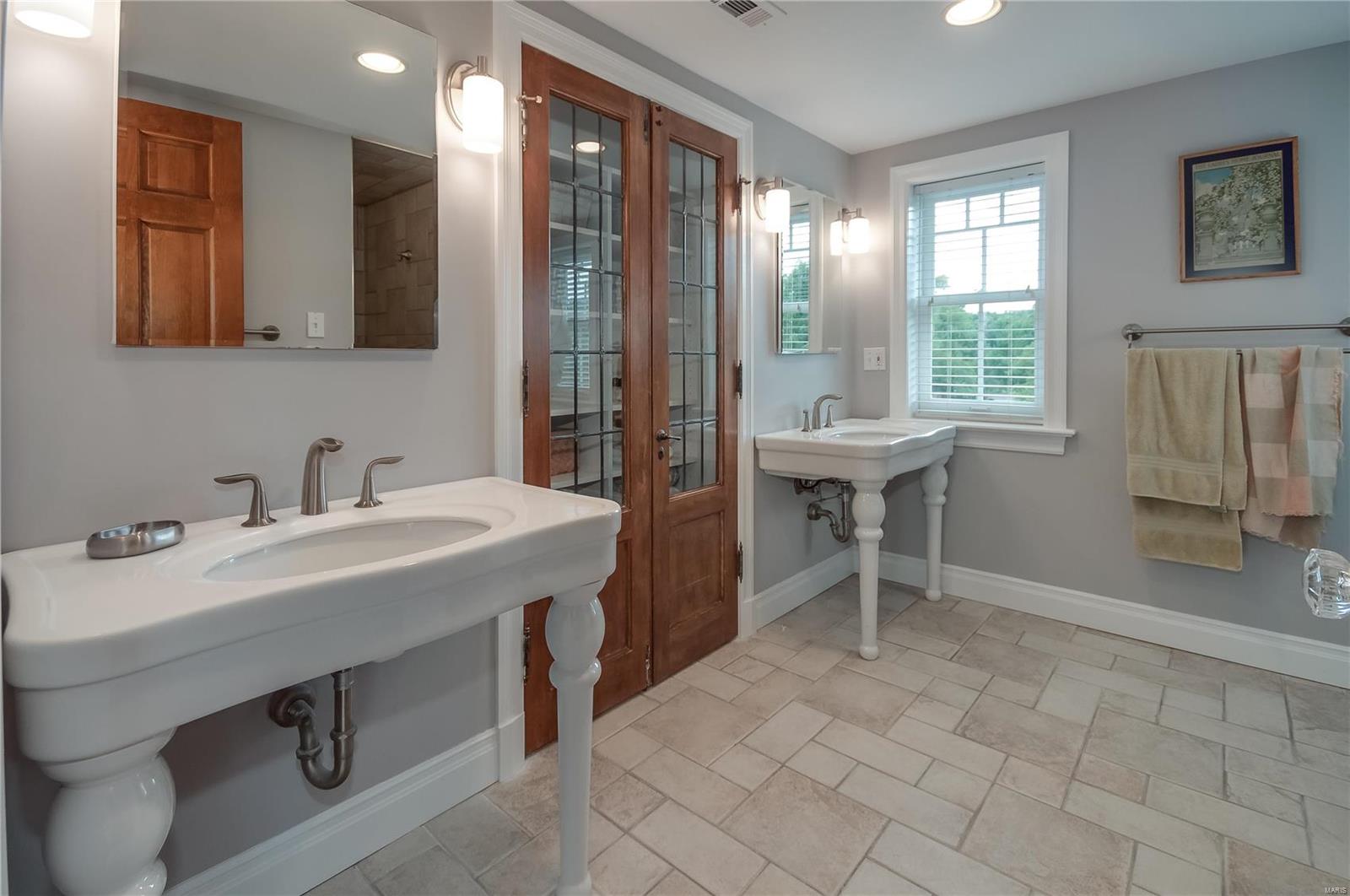 LA Hacienda - Residential