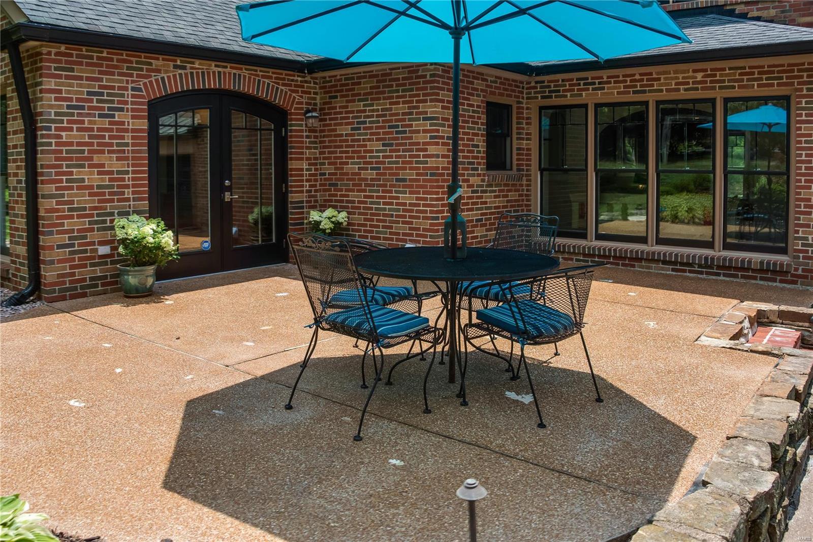 LA Hacienda - Residential