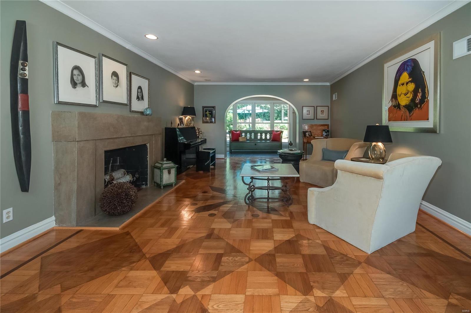 LA Hacienda - Residential