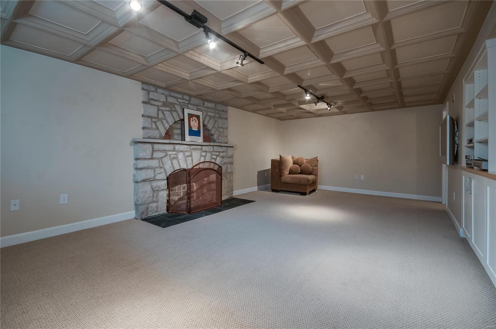 LA Hacienda - Residential