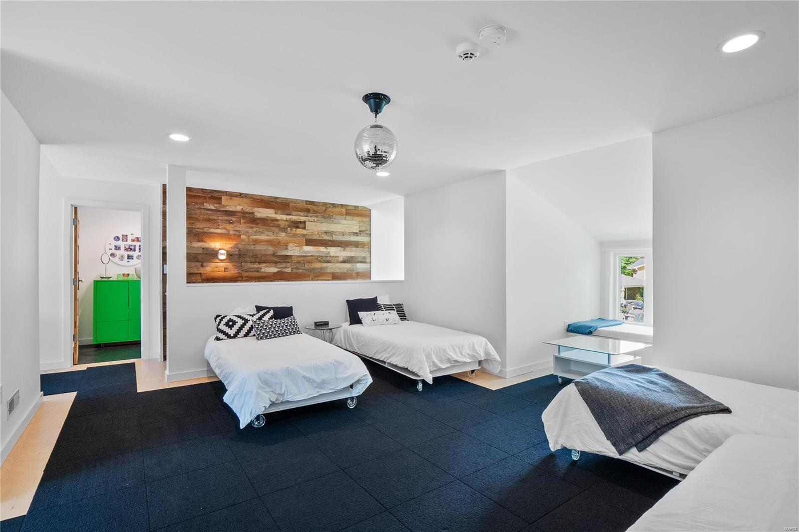 Mason Manor - Residential