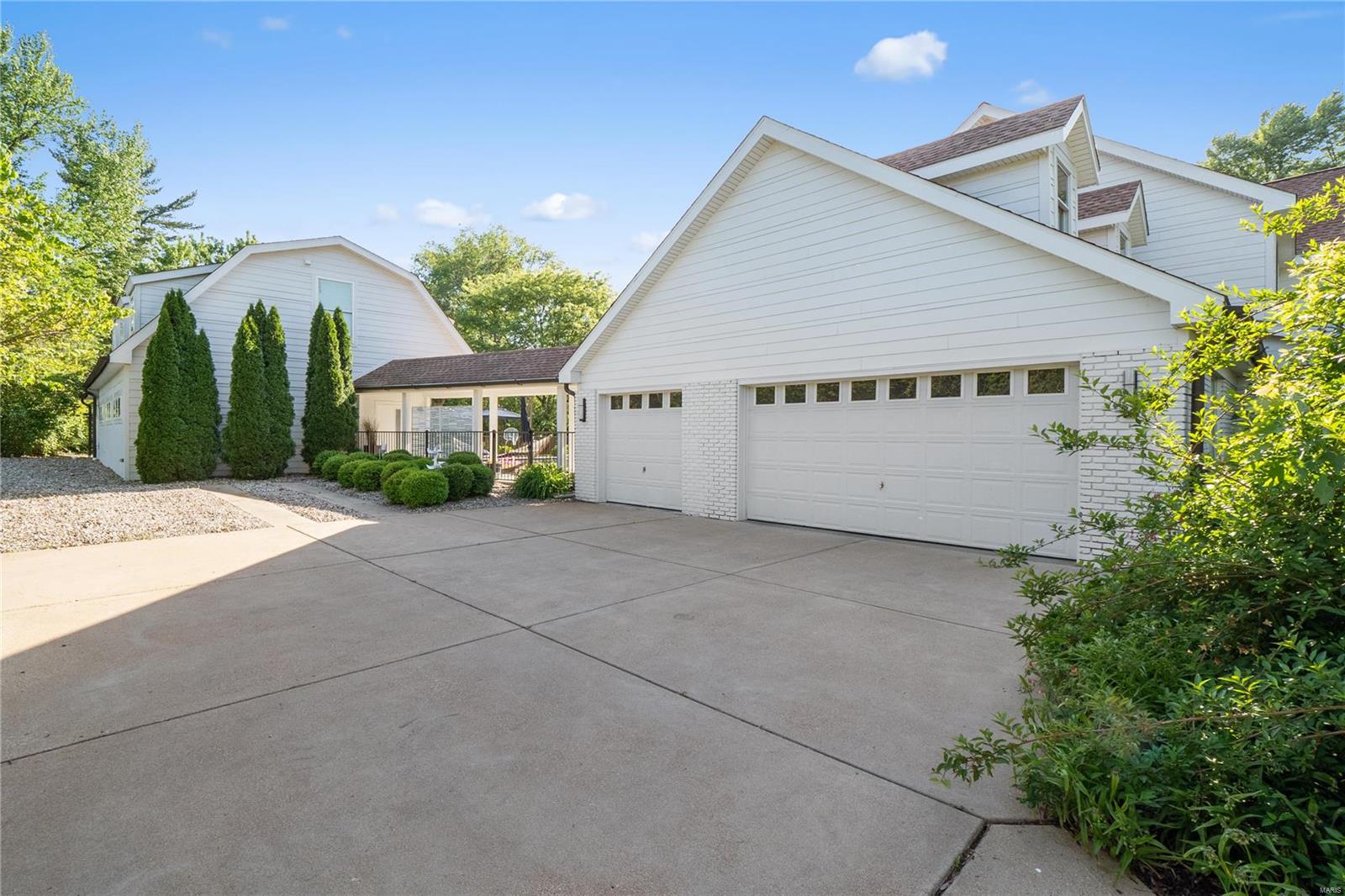 Mason Manor - Residential