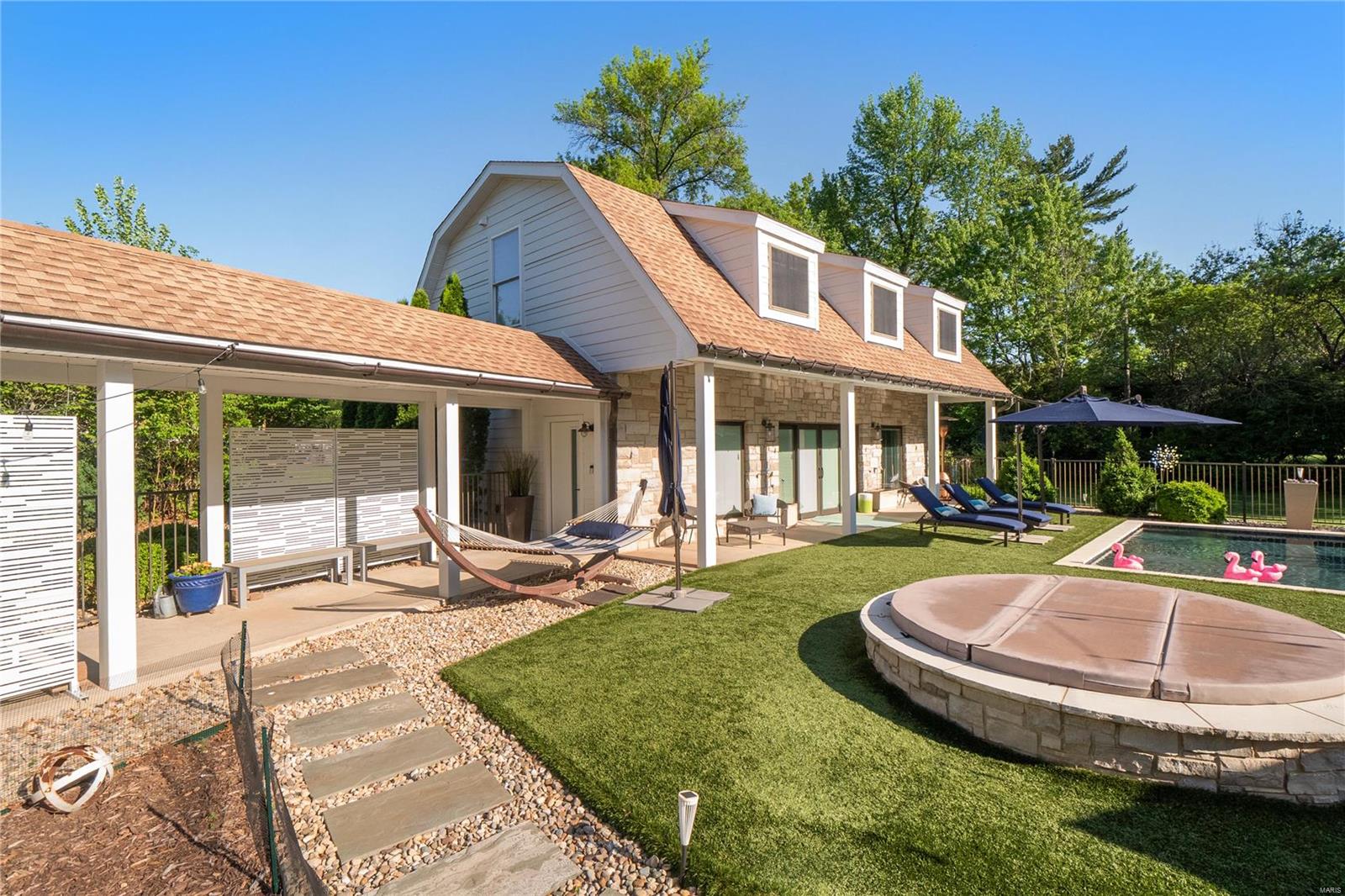 Mason Manor - Residential