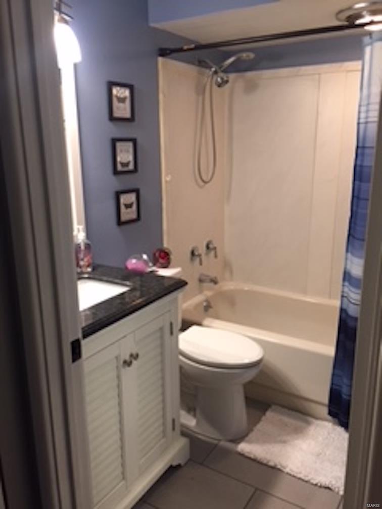 SAINT FRANCIS HEIGHTS LOT 12 - Residential