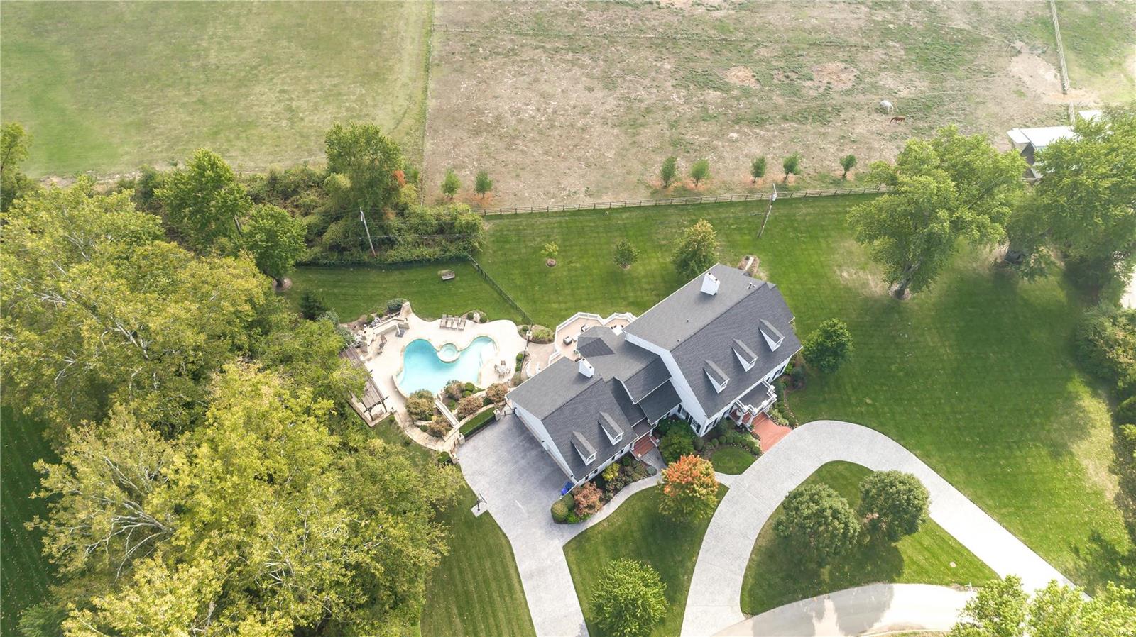 Huntleigh Manor - Residential