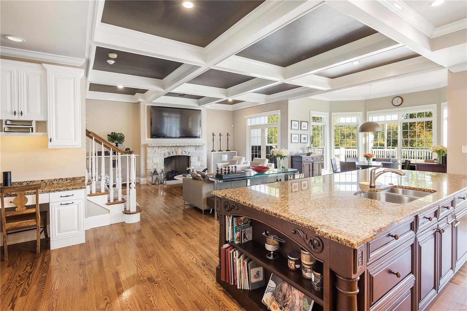 Huntleigh Manor - Residential