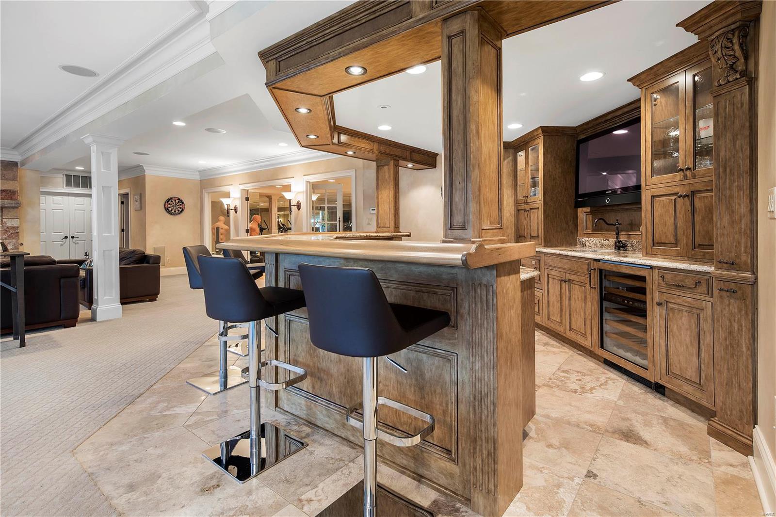 Huntleigh Manor - Residential