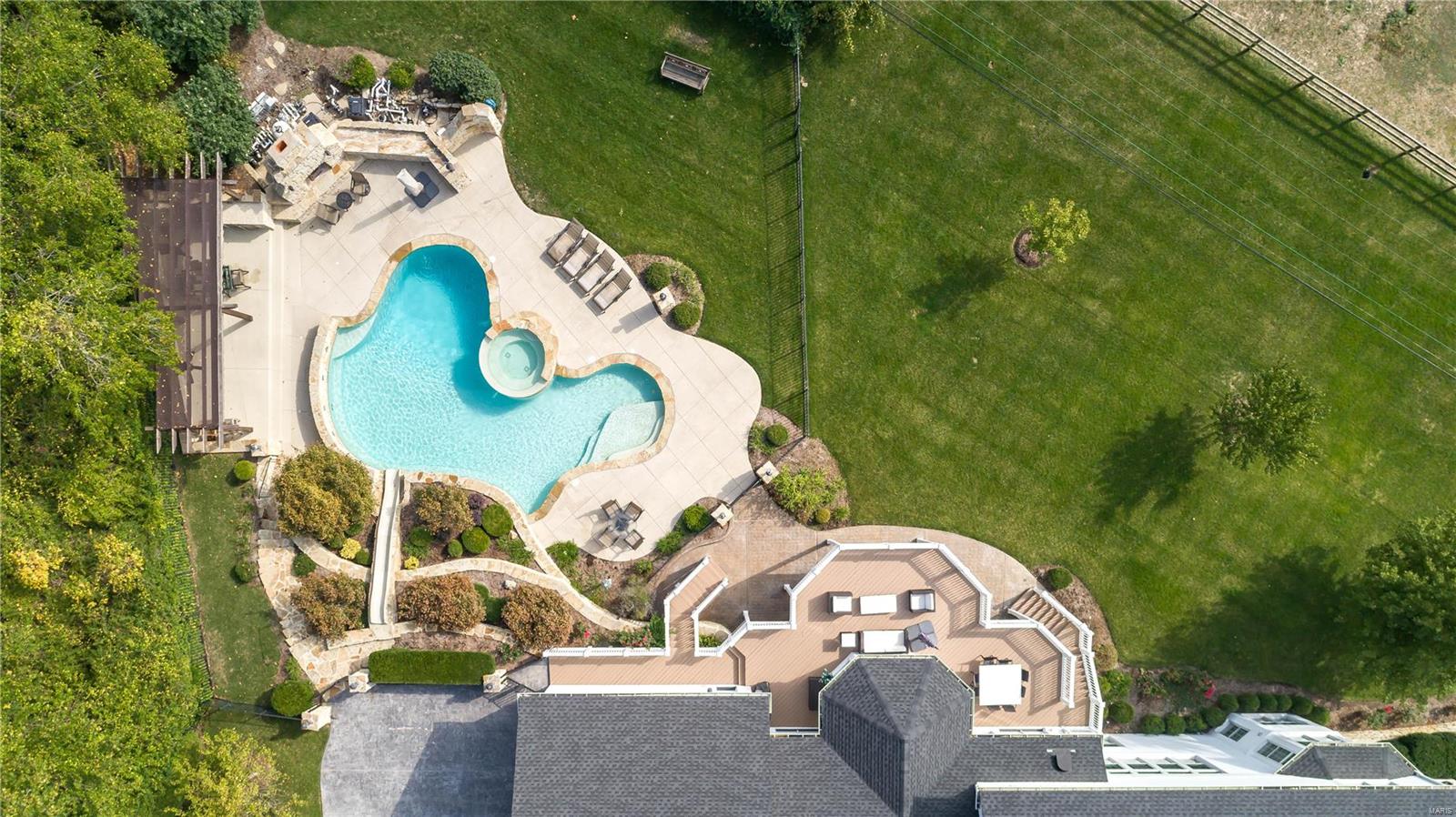 Huntleigh Manor - Residential