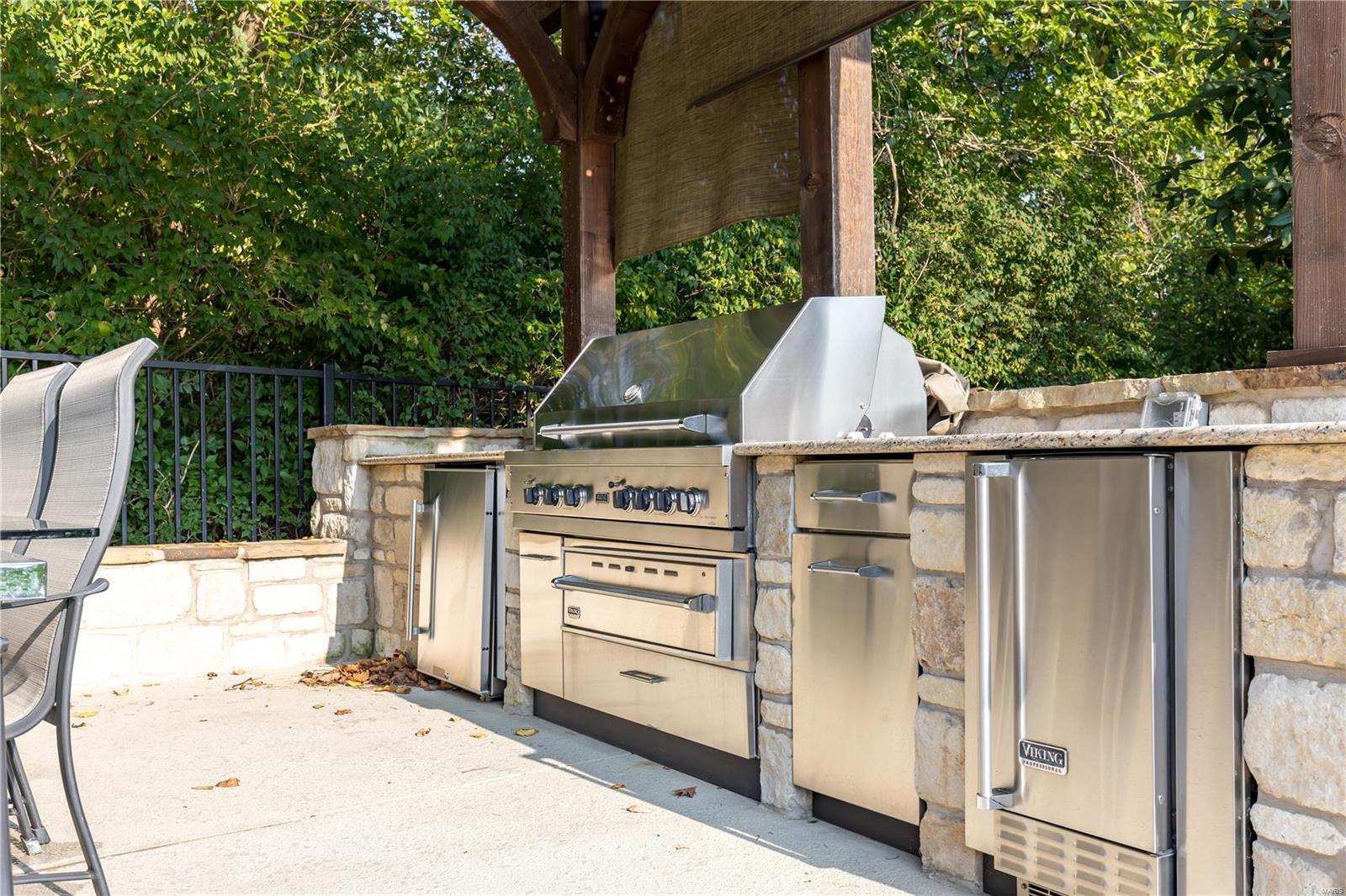 Huntleigh Manor - Residential