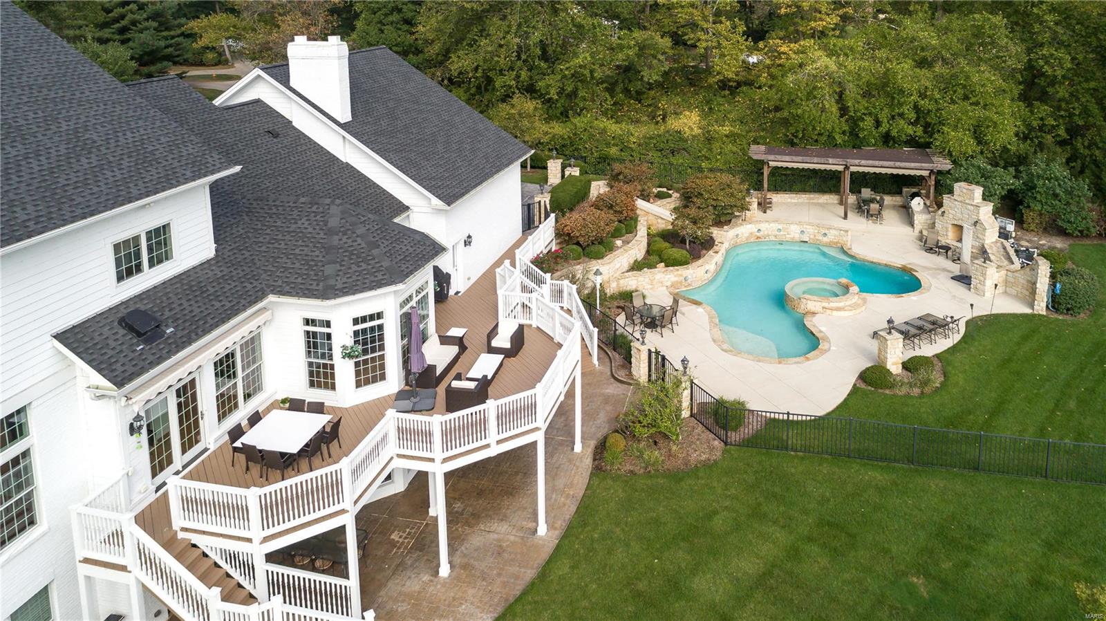 Huntleigh Manor - Residential