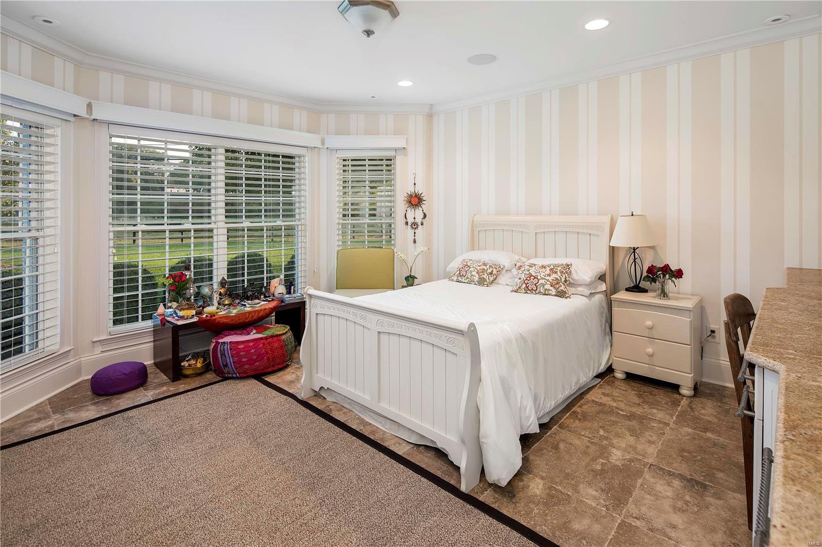 Huntleigh Manor - Residential