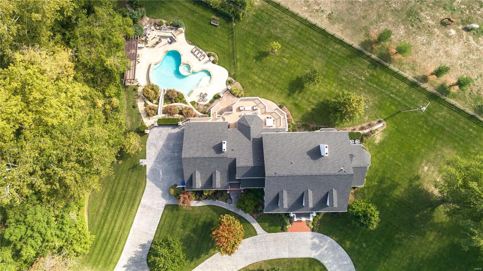 Huntleigh Manor - Residential