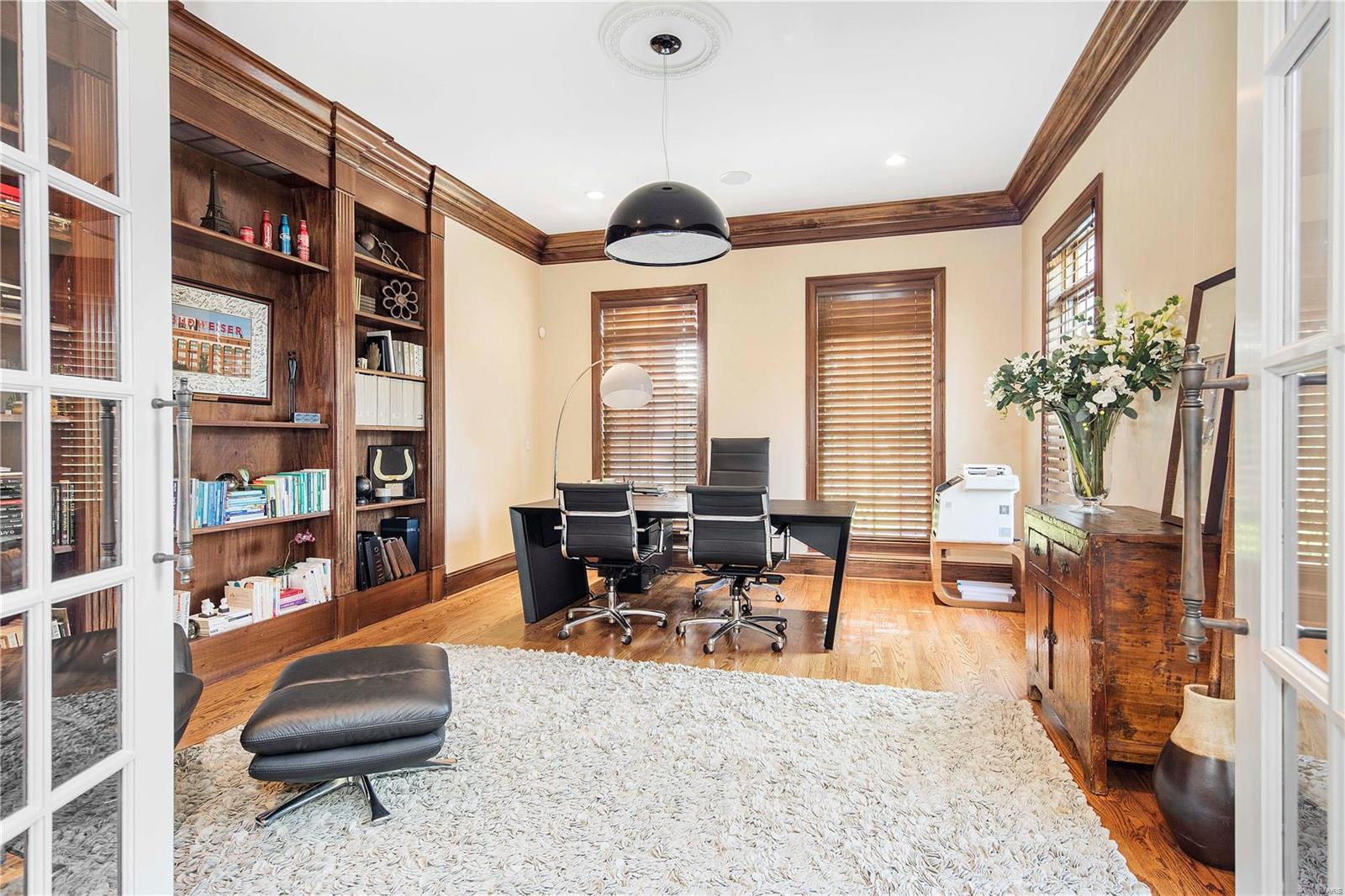 Huntleigh Manor - Residential