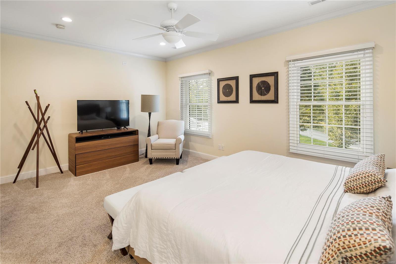 Huntleigh Manor - Residential