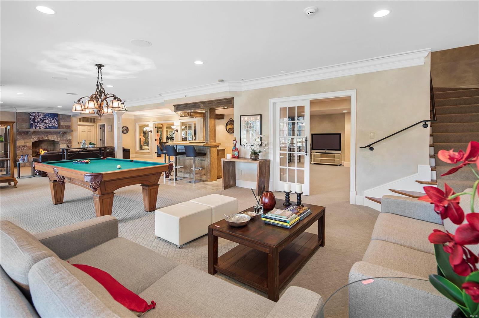 Huntleigh Manor - Residential