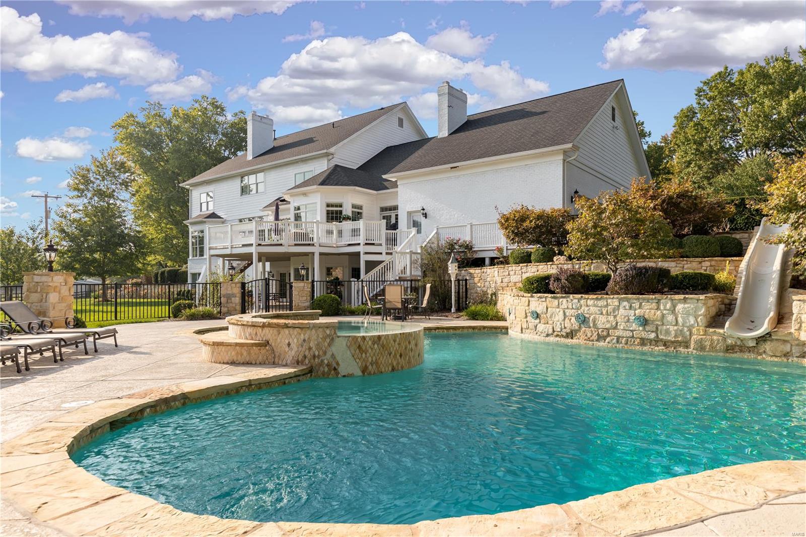 Huntleigh Manor - Residential