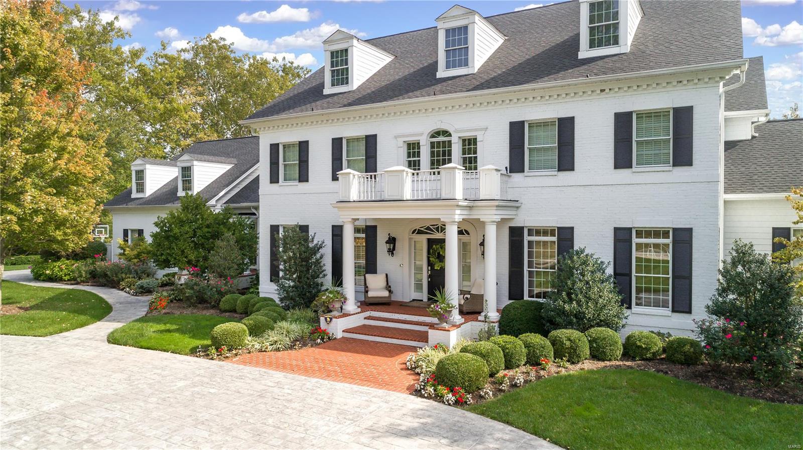 Huntleigh Manor - Residential