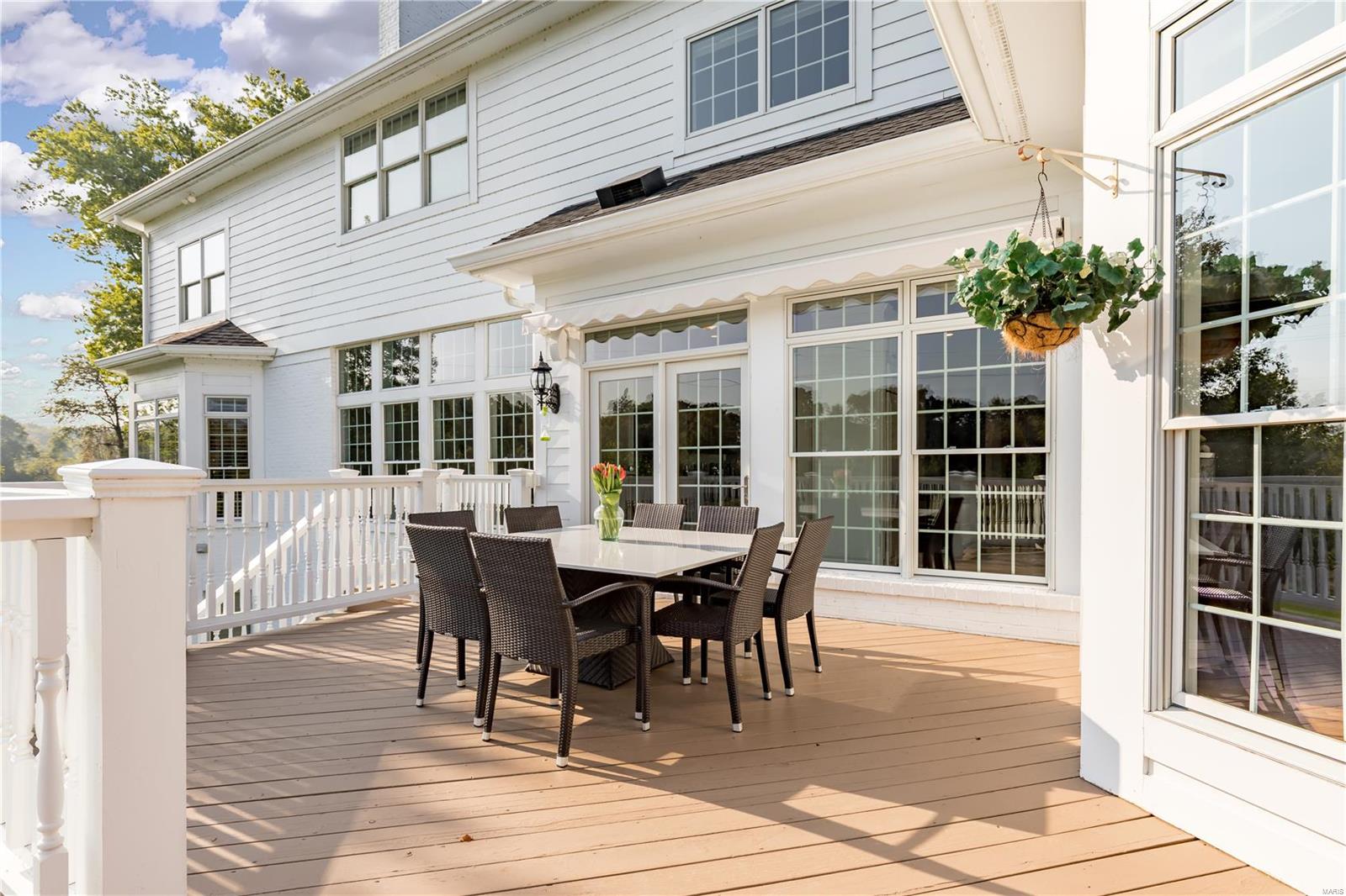 Huntleigh Manor - Residential