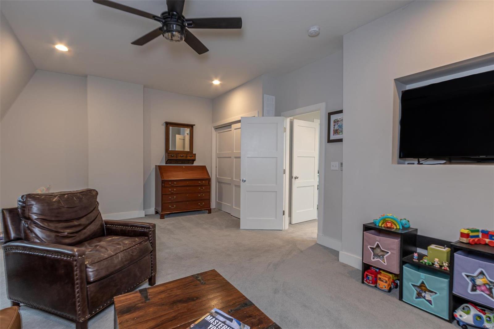 Lafayette Square - Residential