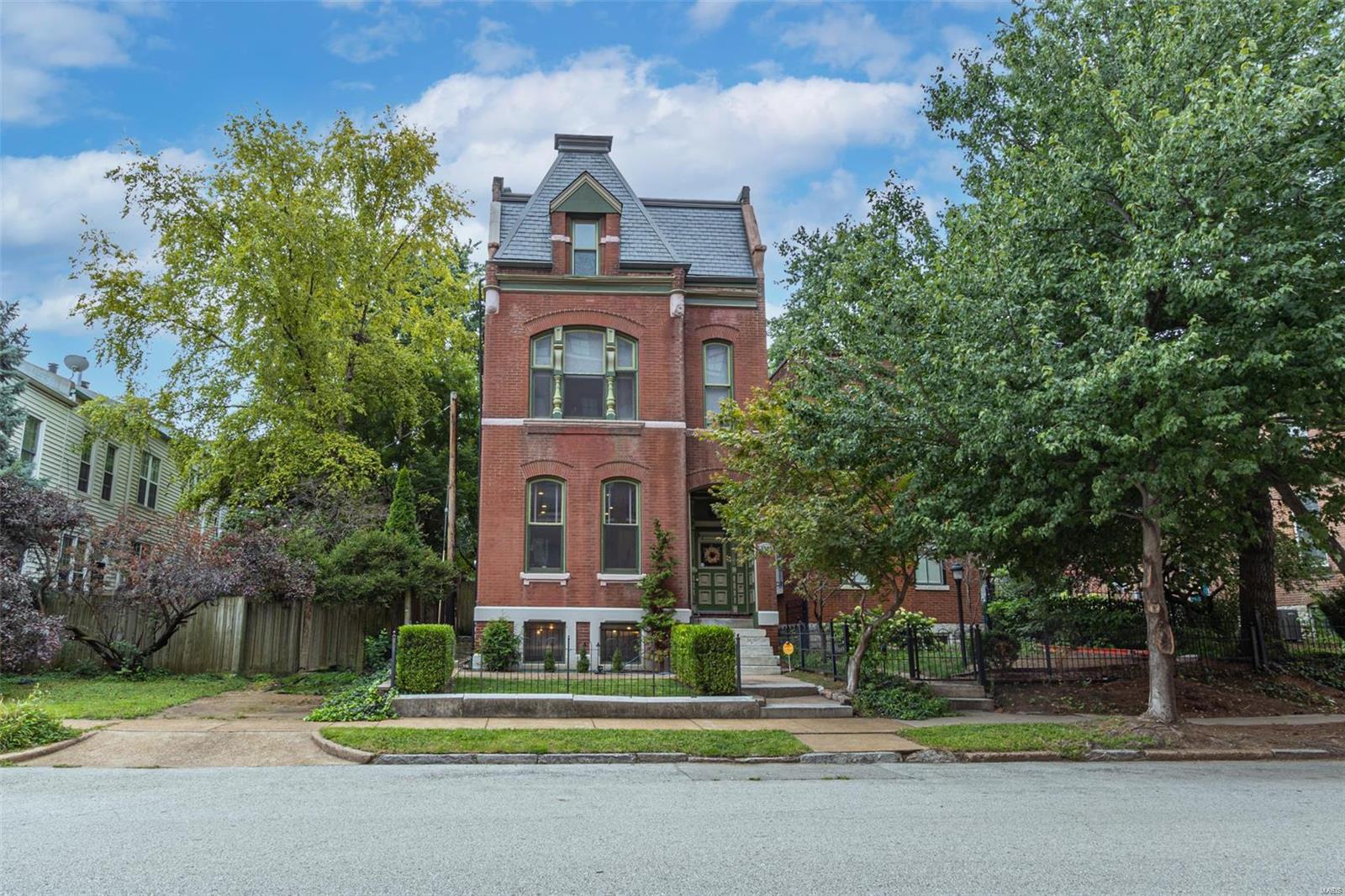 Lafayette Square - Residential