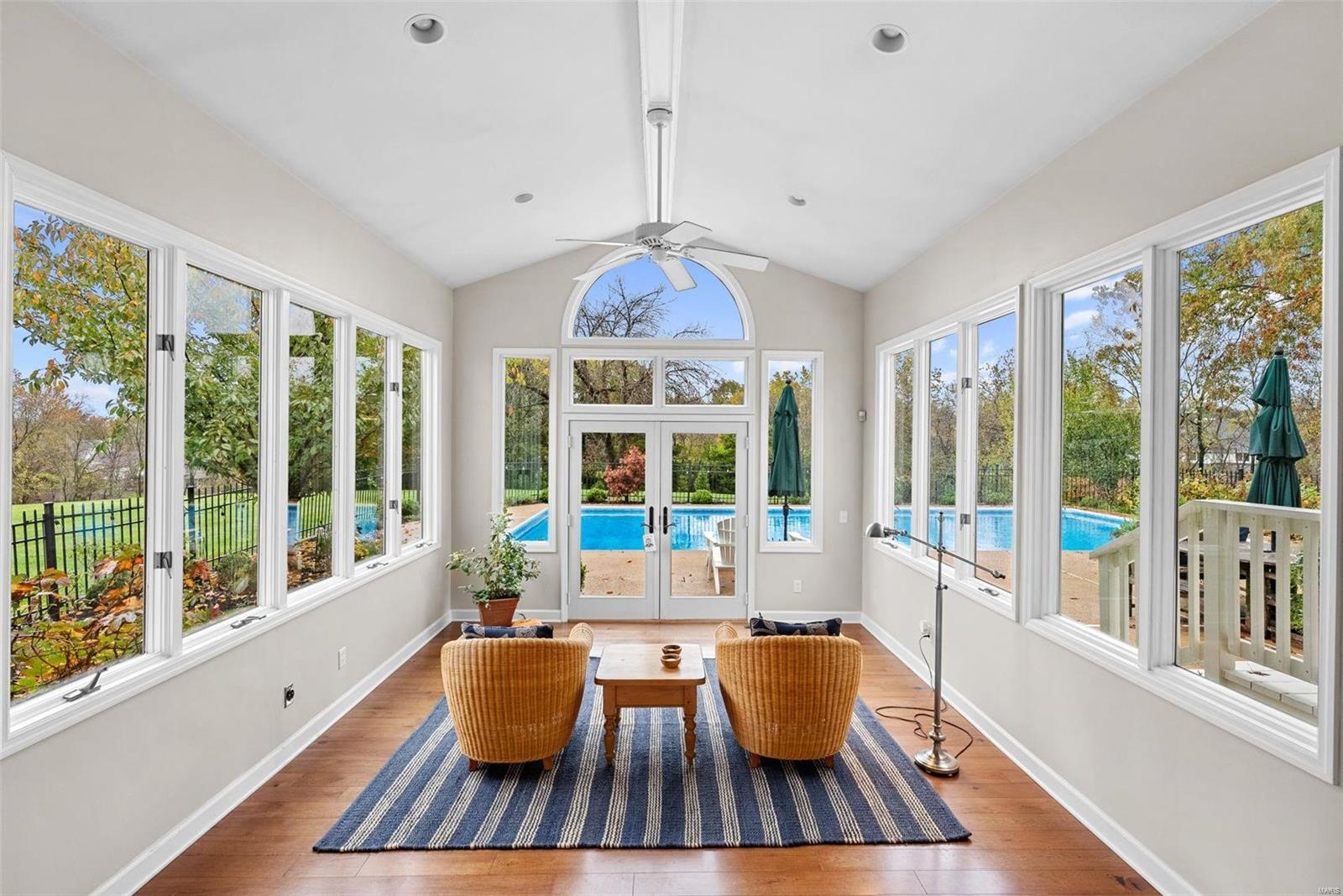 Chesterfield, Missouri 63005, United States, 4 Bedrooms Bedrooms, ,3 BathroomsBathrooms,Residential,Pending,34566