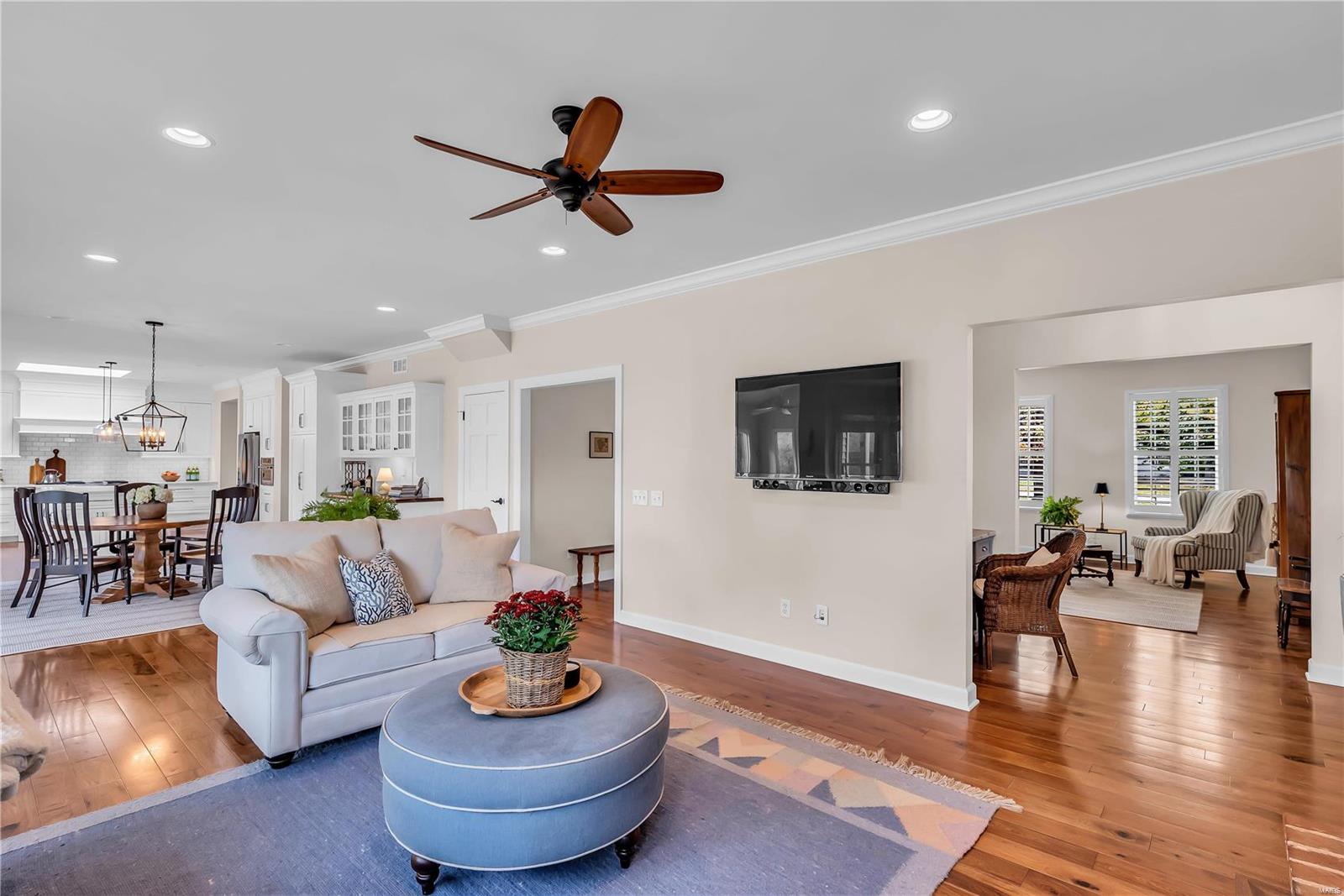 Chesterfield, Missouri 63005, United States, 4 Bedrooms Bedrooms, ,3 BathroomsBathrooms,Residential,Pending,34566