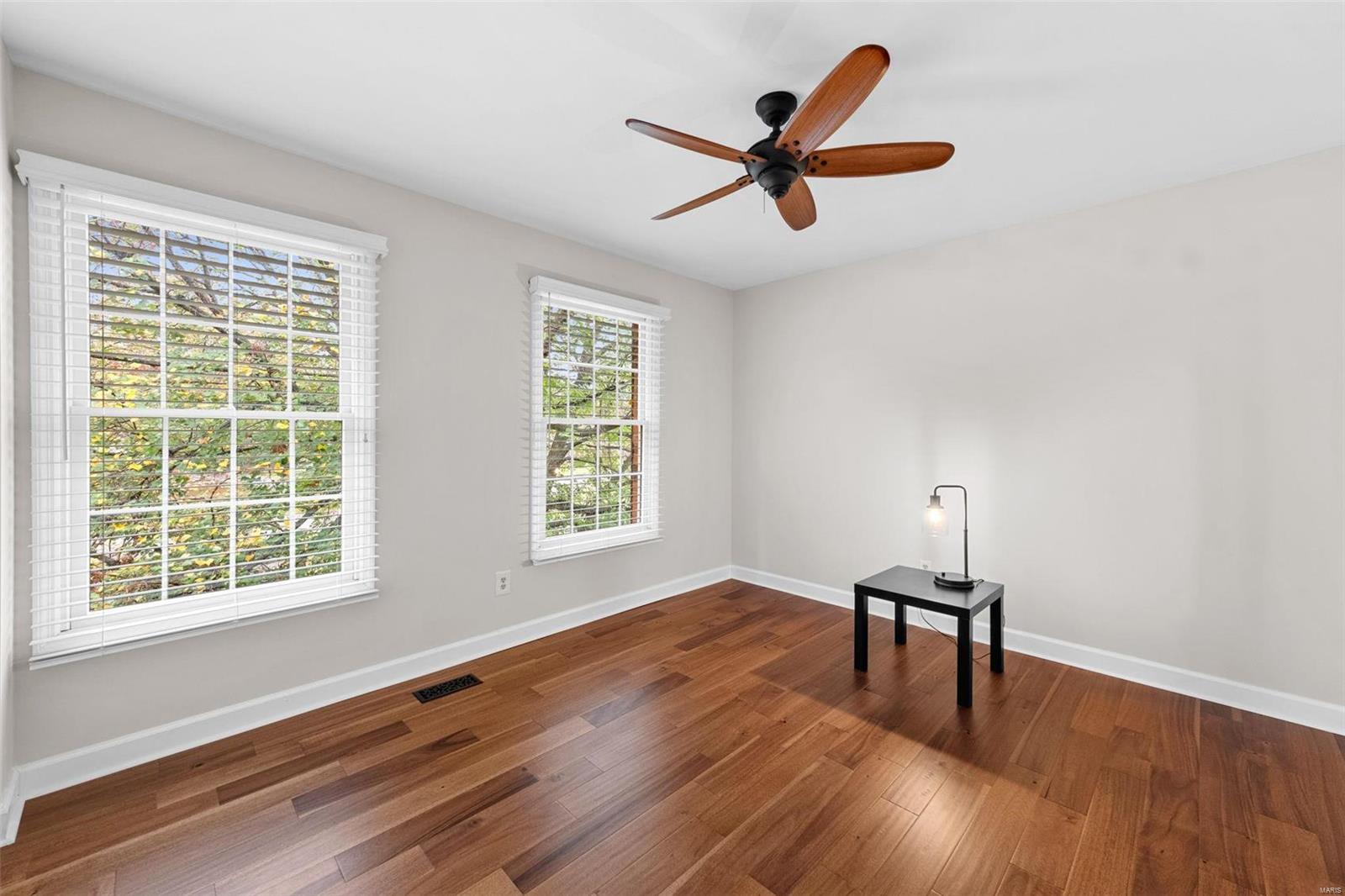 Chesterfield, Missouri 63005, United States, 4 Bedrooms Bedrooms, ,3 BathroomsBathrooms,Residential,Pending,34566