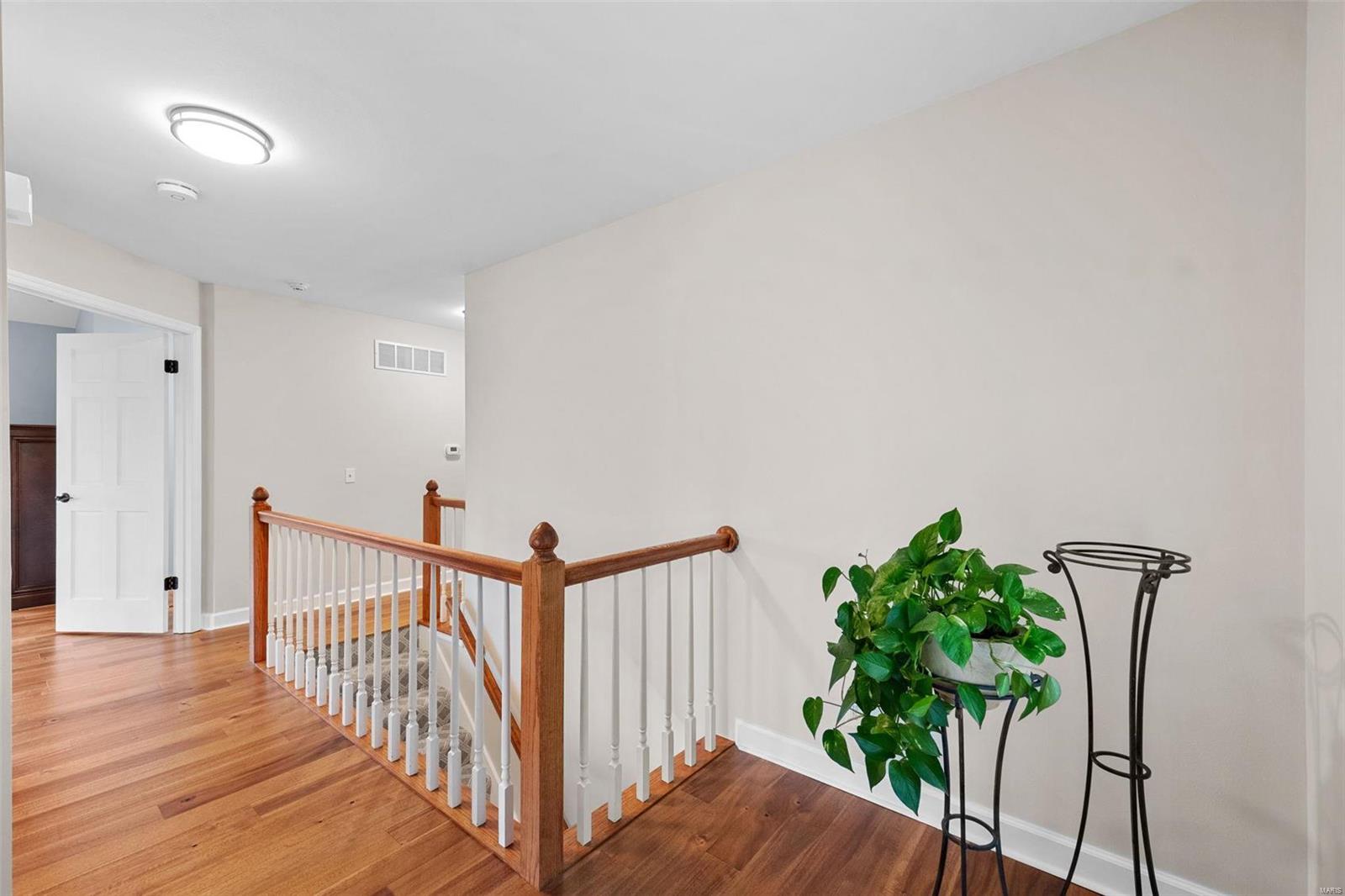 Chesterfield, Missouri 63005, United States, 4 Bedrooms Bedrooms, ,3 BathroomsBathrooms,Residential,Pending,34566