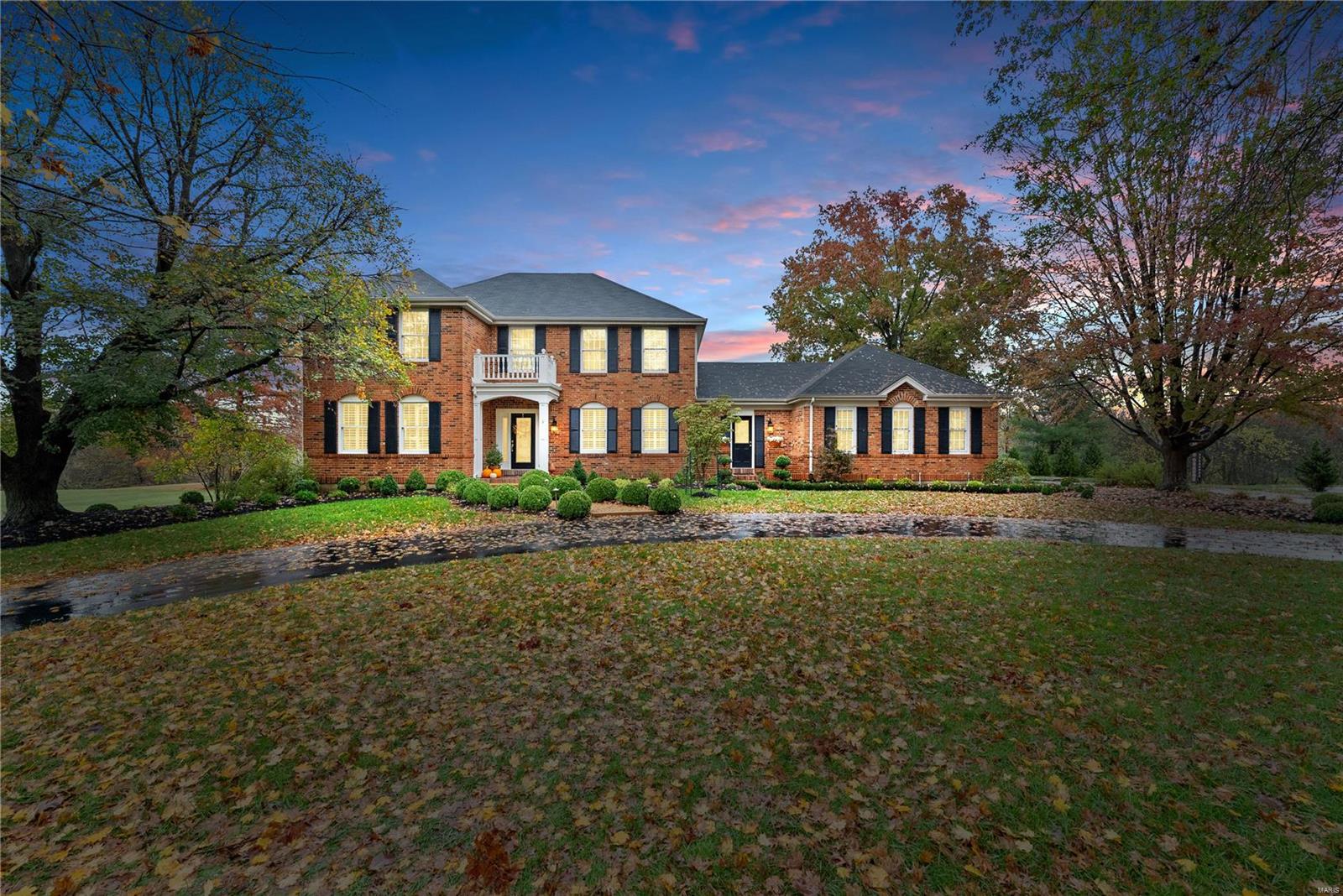 Chesterfield, Missouri 63005, United States, 4 Bedrooms Bedrooms, ,3 BathroomsBathrooms,Residential,Pending,34566