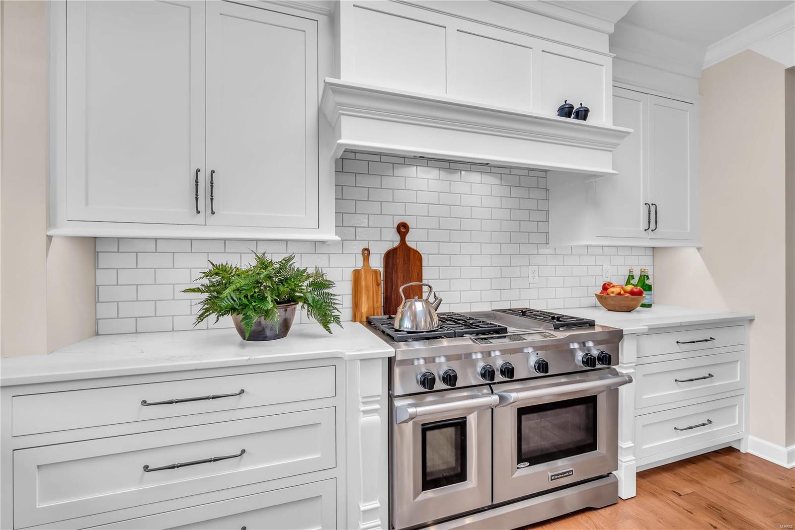 Chesterfield, Missouri 63005, United States, 4 Bedrooms Bedrooms, ,3 BathroomsBathrooms,Residential,Pending,34566