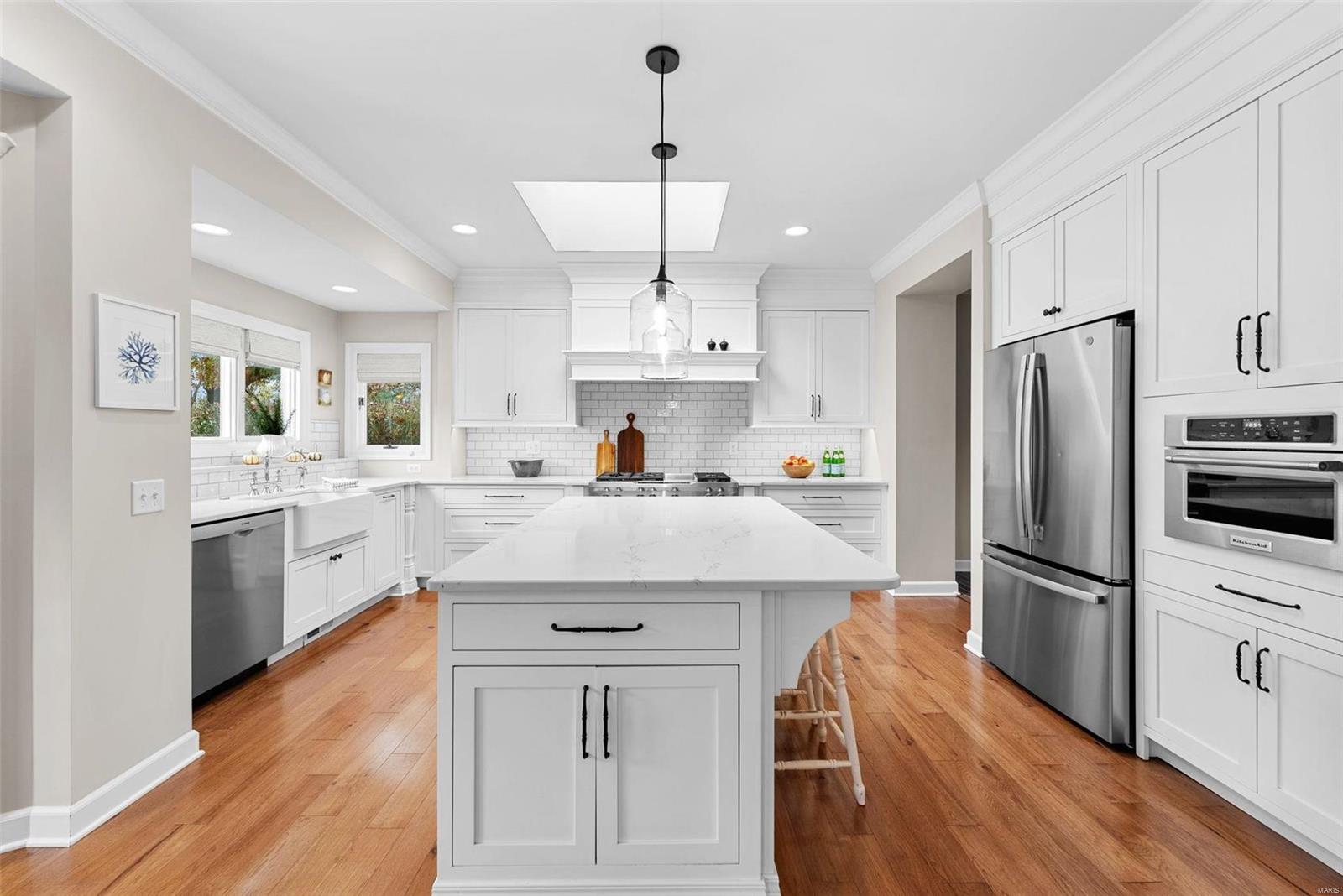 Chesterfield, Missouri 63005, United States, 4 Bedrooms Bedrooms, ,3 BathroomsBathrooms,Residential,Pending,34566